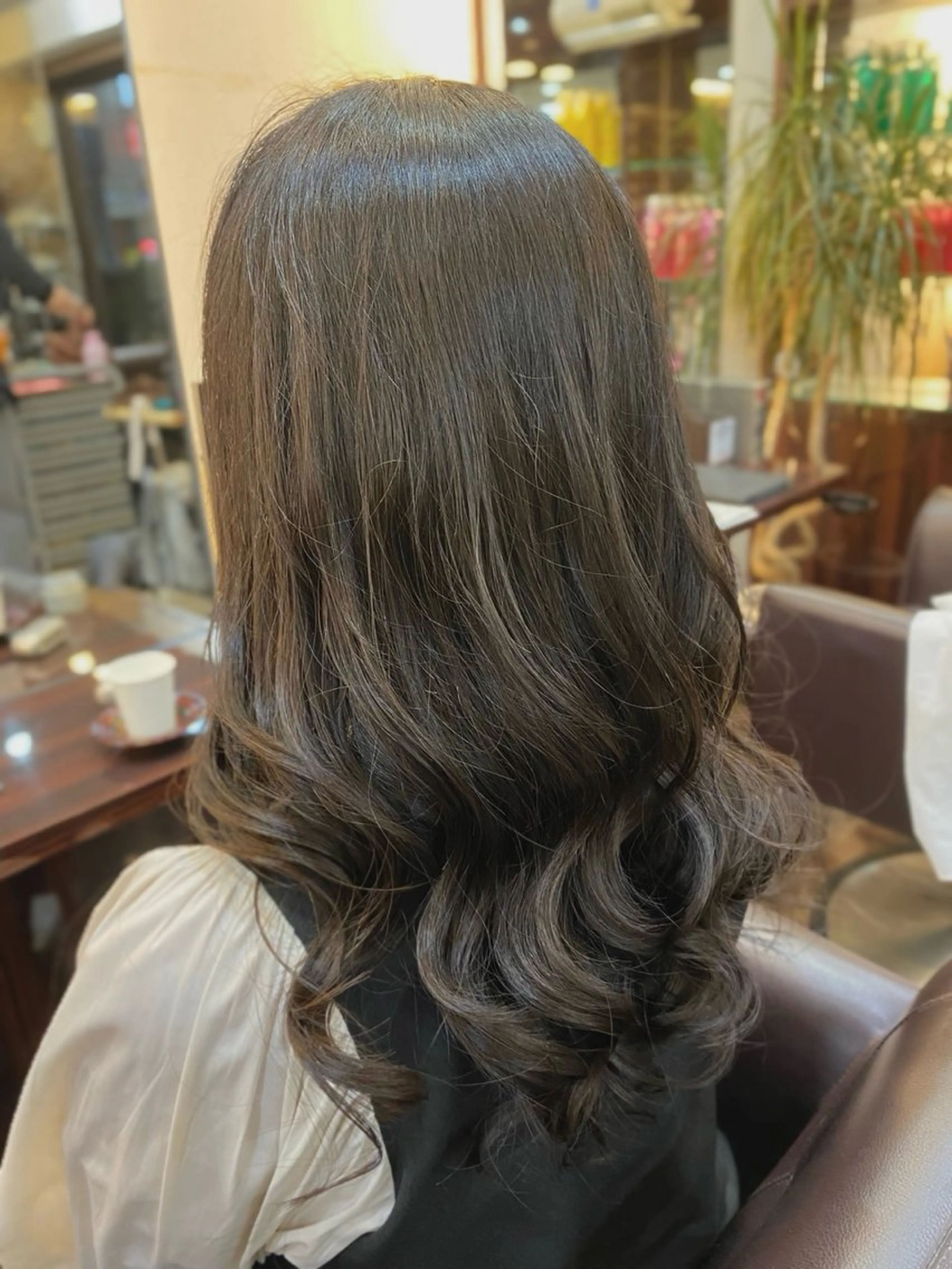 ロング カット パーマ CHARA Chalone池袋店所属・髪質改善池袋𓊆 大士𓊇ダブルカラーのヘアスタイル