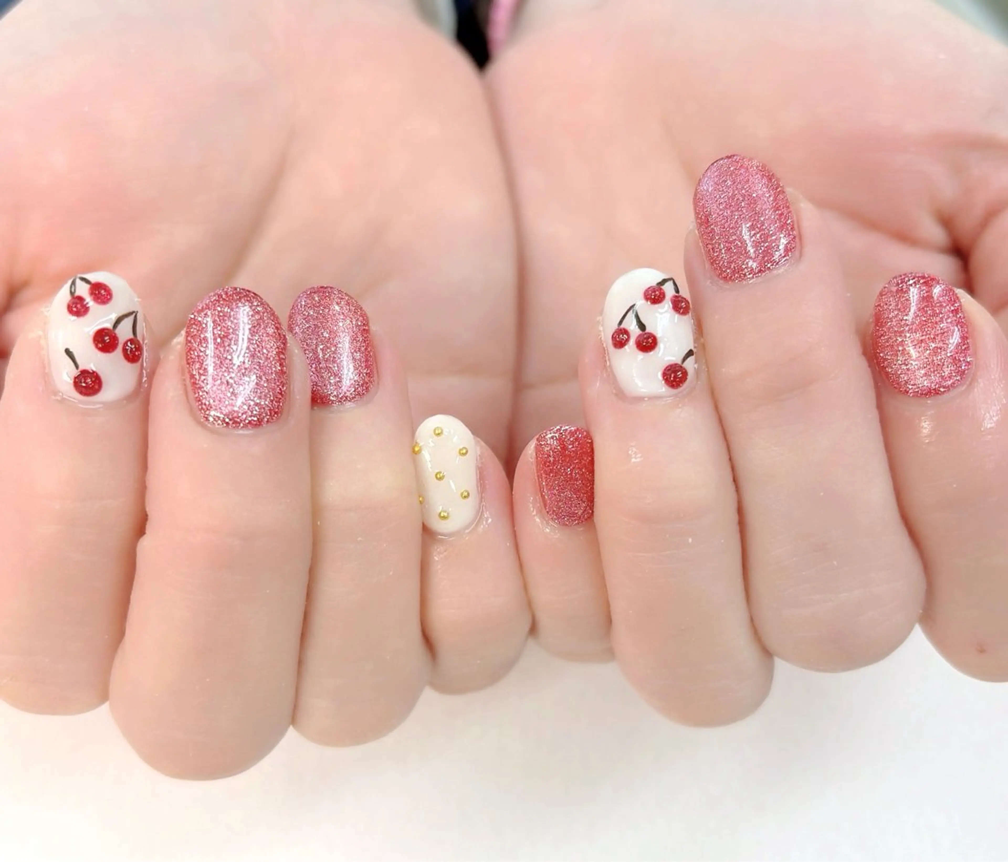 ネイル ピンク ぷっくりネイル 春ネイル ハンドネイル iku🌷 by 上福岡らんらんのネイルデザイン