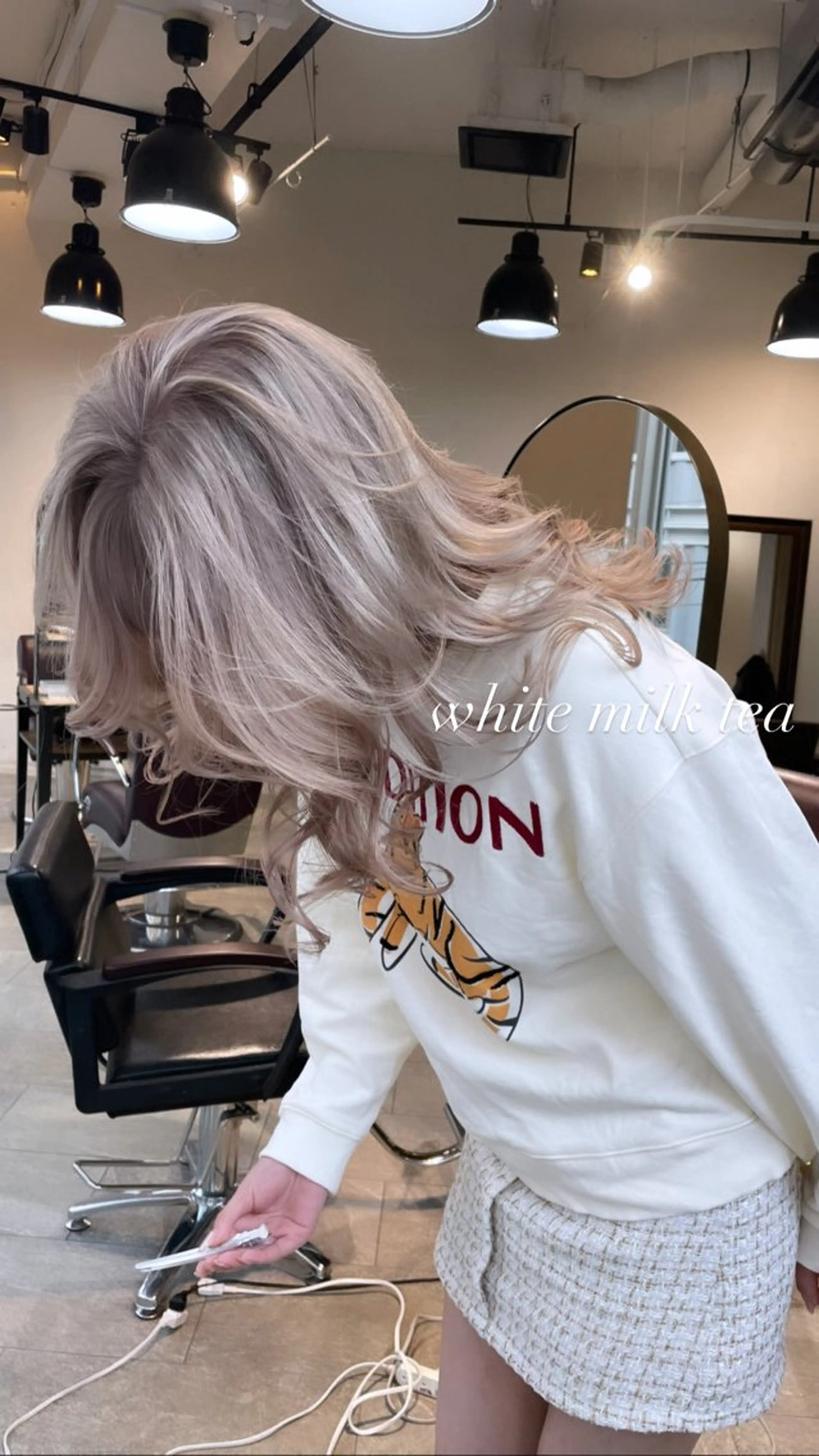 セミロング カラー カット ヘアカラー トリートメント ヘアセット 💜ハイトーン💛 マジカルかいちゃんのヘアスタイル