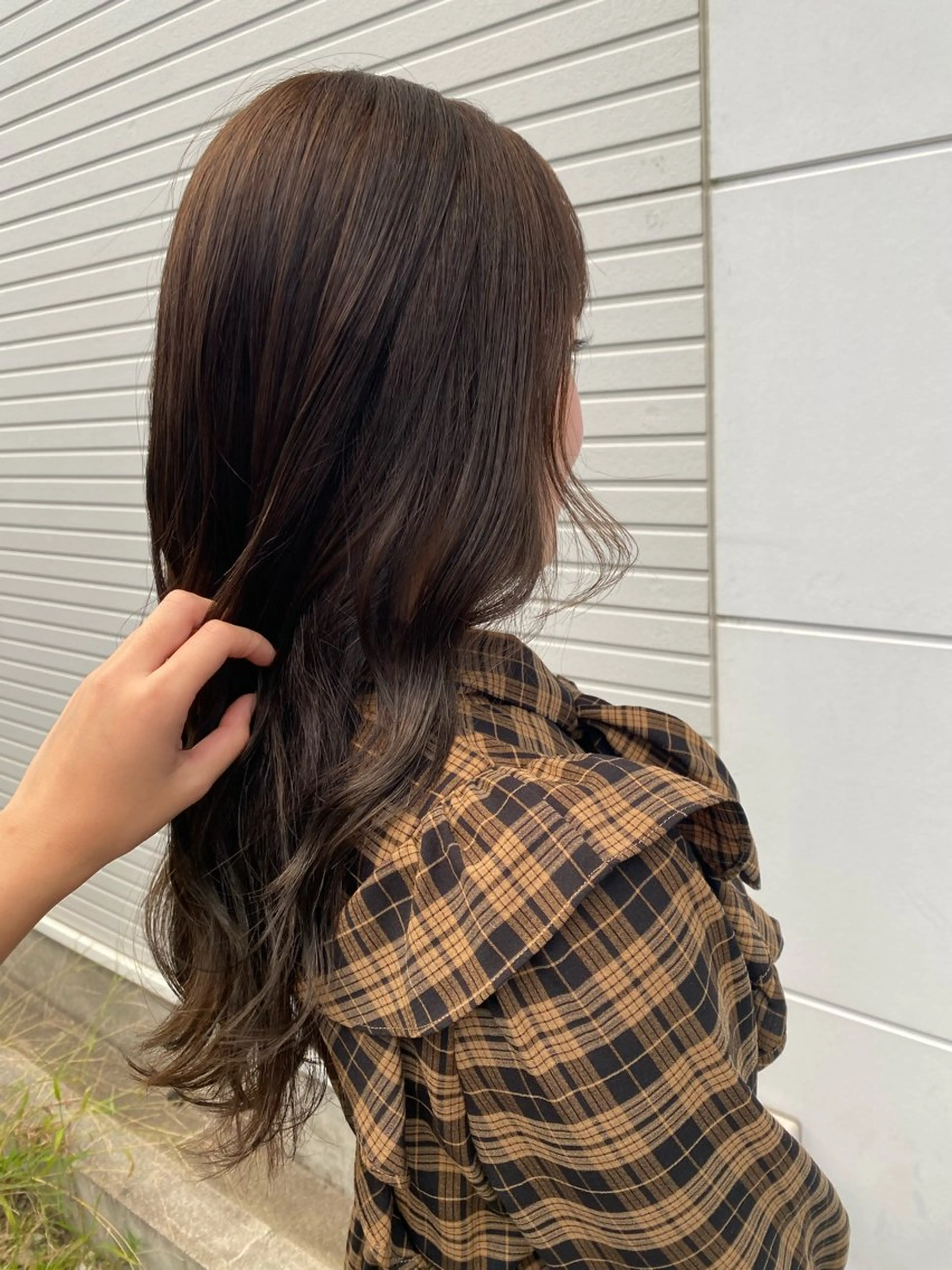 ロング カラー ベージュカラー オリーブベージュ カット ヘアカラー トリートメント 希優🌺ソムリエ /ブリーチ/カットのヘアスタイル