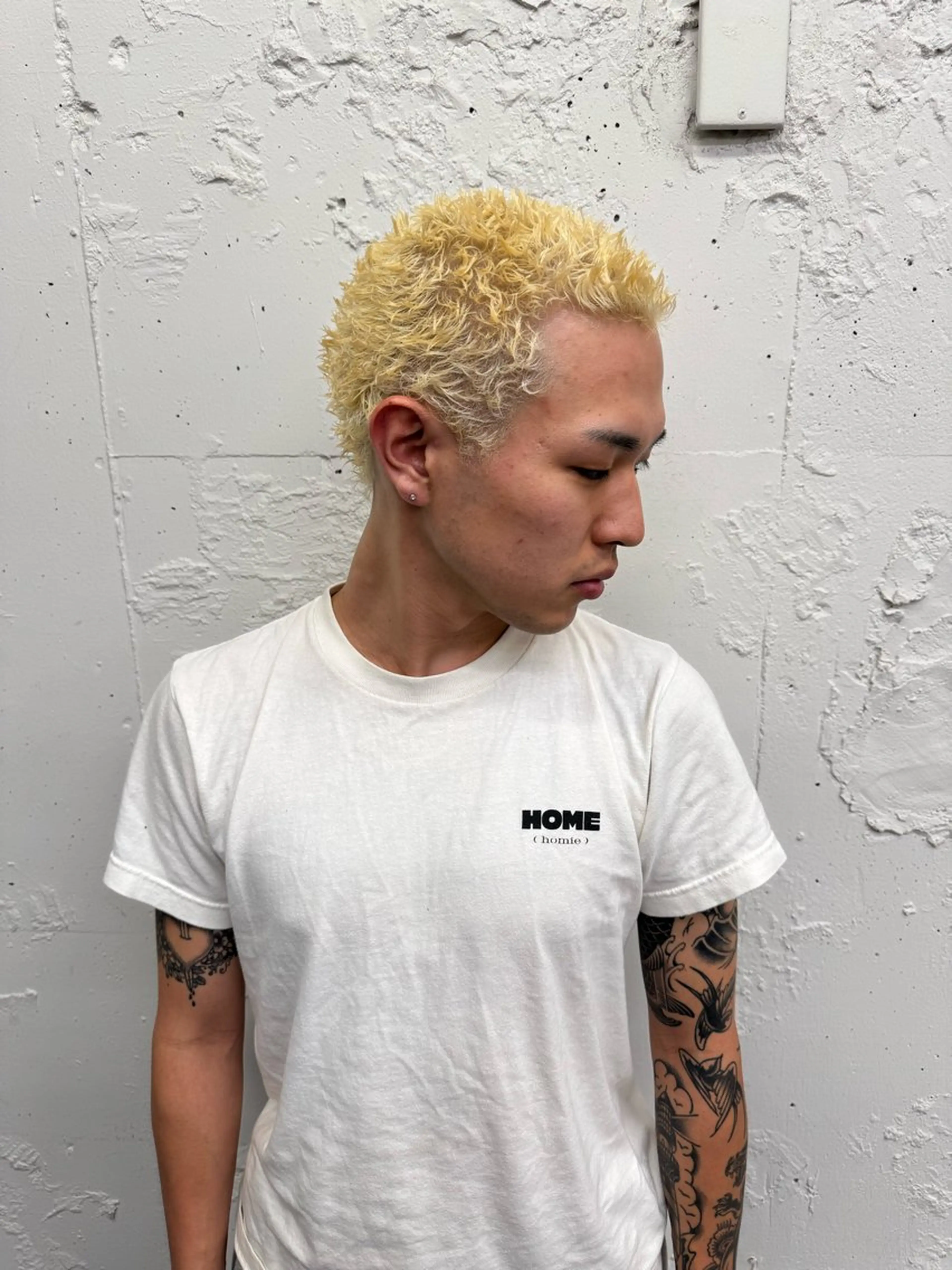 ショート カラー パーマ メンズ ダウンパーマ フェードカット メンズハイライト メンズパーマ メンズショート カット ヘアカラー パーマ 💈メンズ特化💈 TASUKUのヘアスタイル