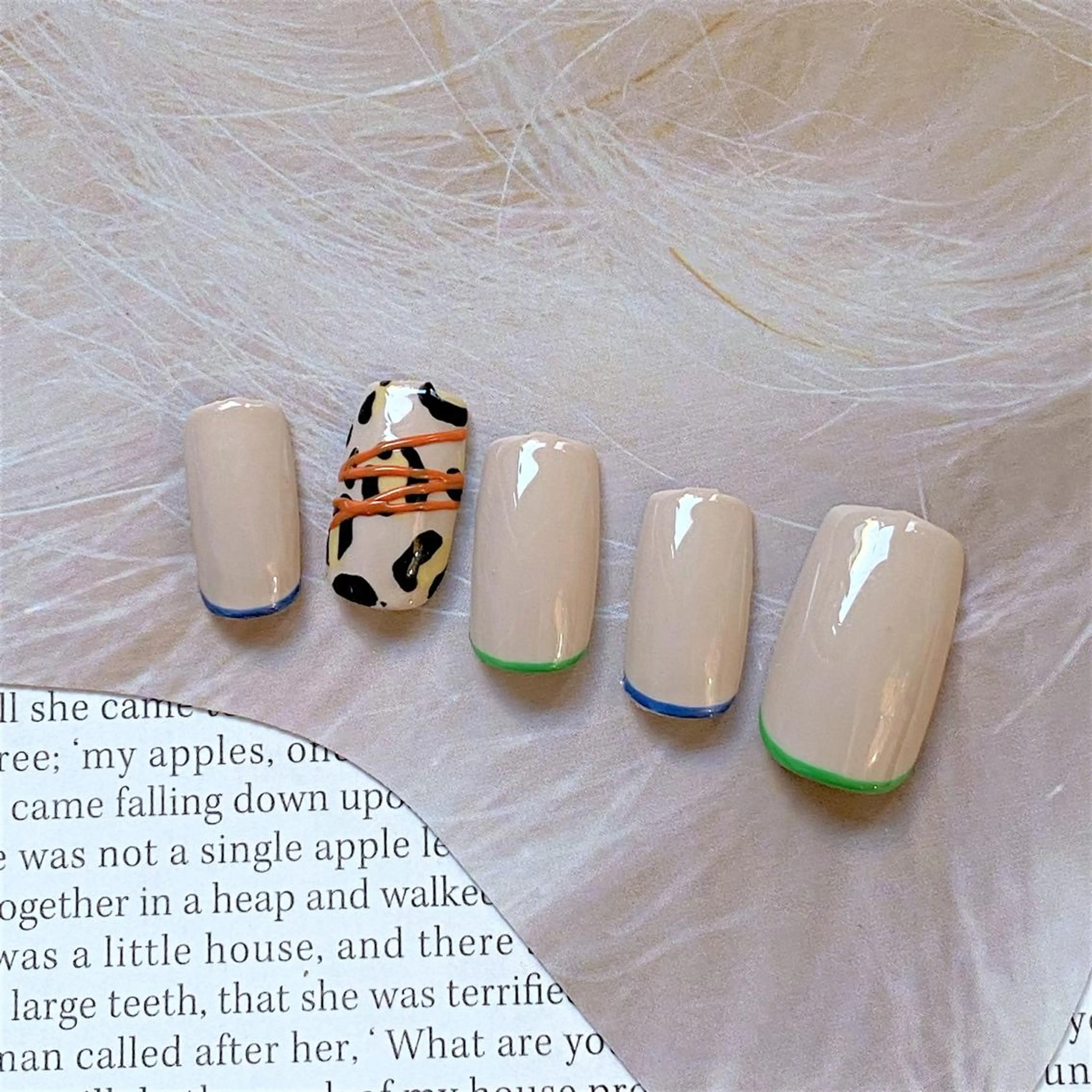 ネイル アニマル柄 ハンドネイル Alohana所属・Alohana Minaのネイルデザイン