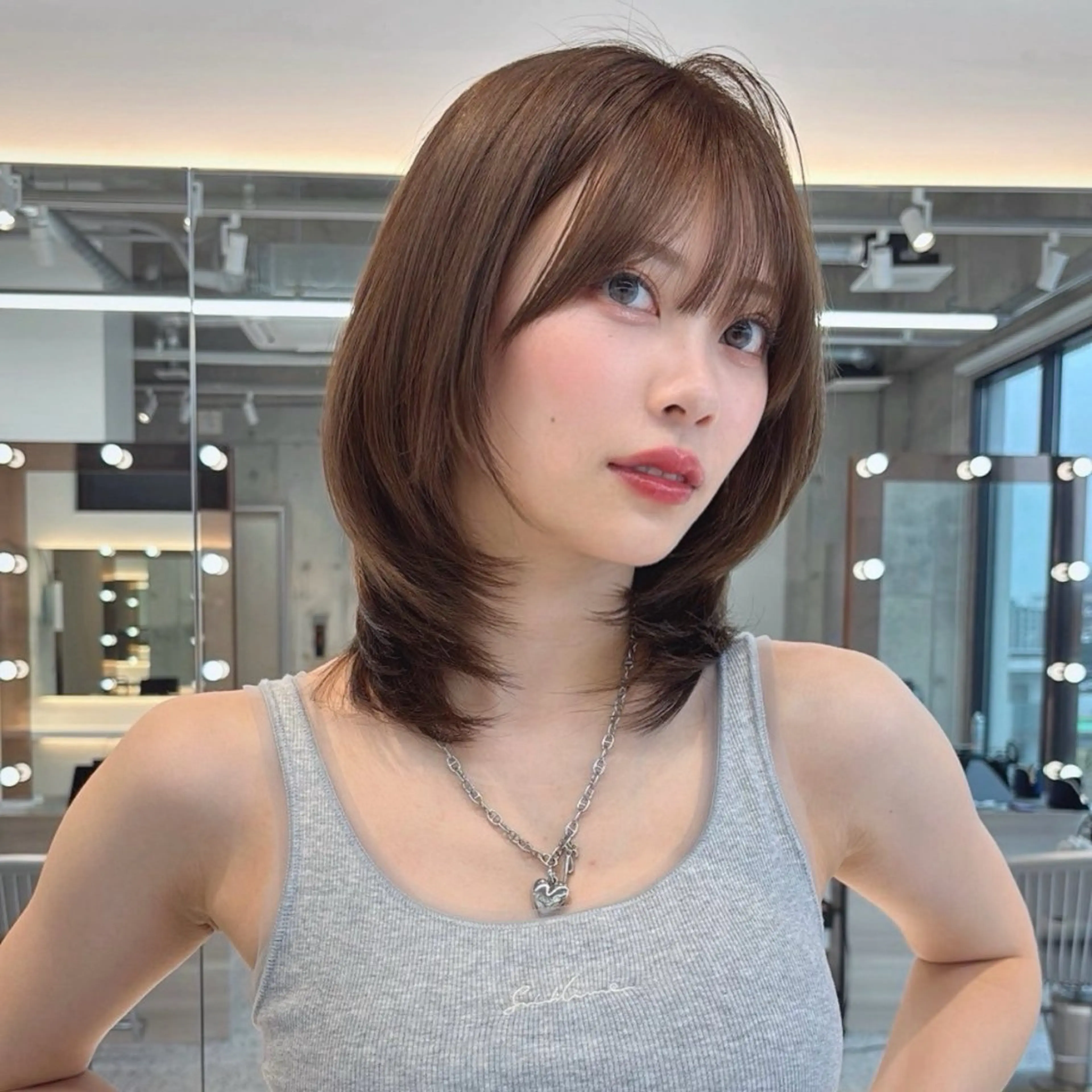 ミディアム レイヤーカット 🍒ブリーチなしカラ ー／Sakura🍒のヘアスタイル