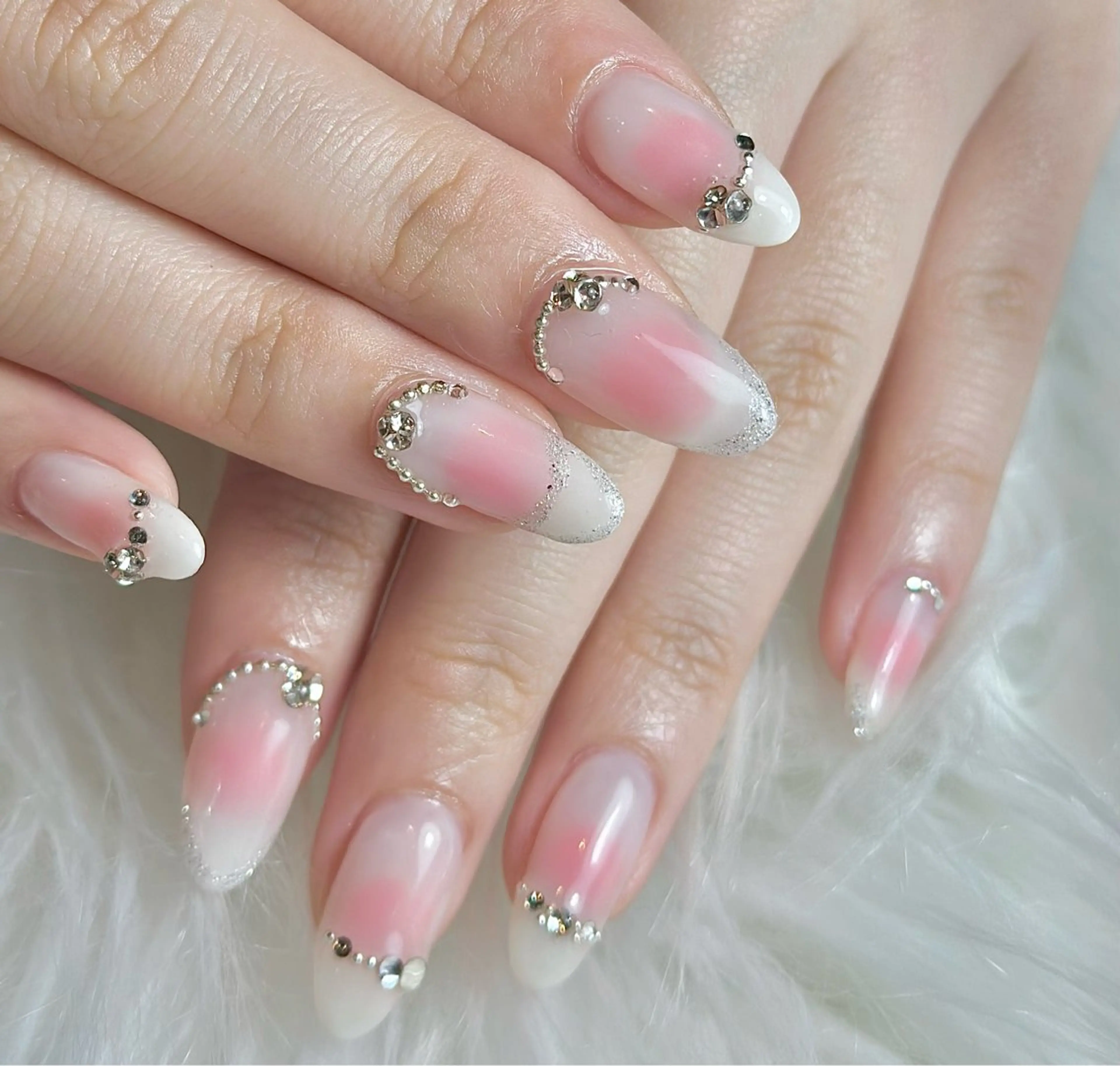 ネイル チークネイル ハンドネイル O Mayaのネイルデザイン