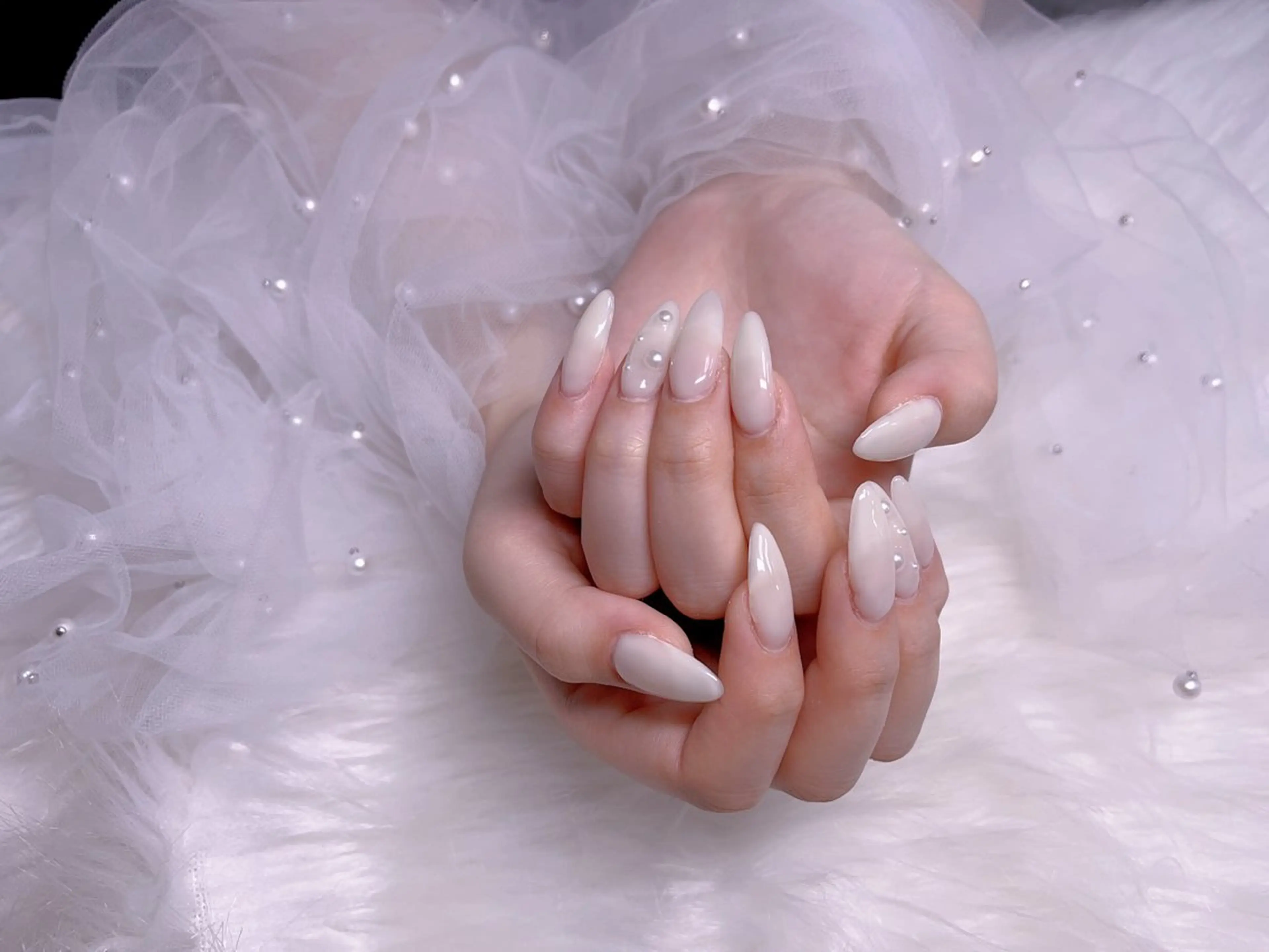 メンズ ネイル アートネイル フレンチネイル ジェルネイル キラキラネイル パラジェル ハンドネイル Bloom スカルプ専門店のネイルデザイン