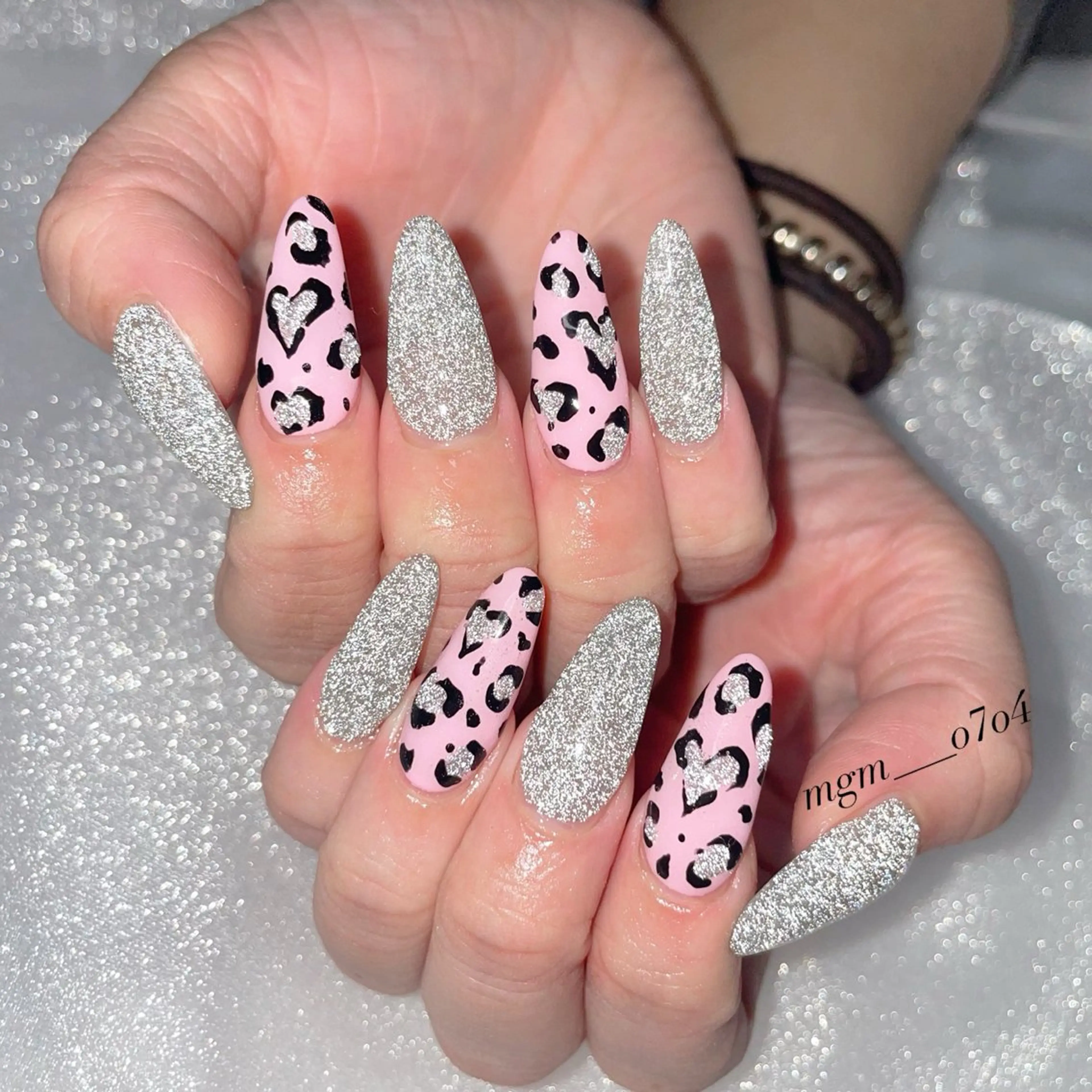 ネイル フラッシュネイル ラメ(グリッター) ハンドネイル ハンドケア MoON...❤︎ MeGuのネイルデザイン