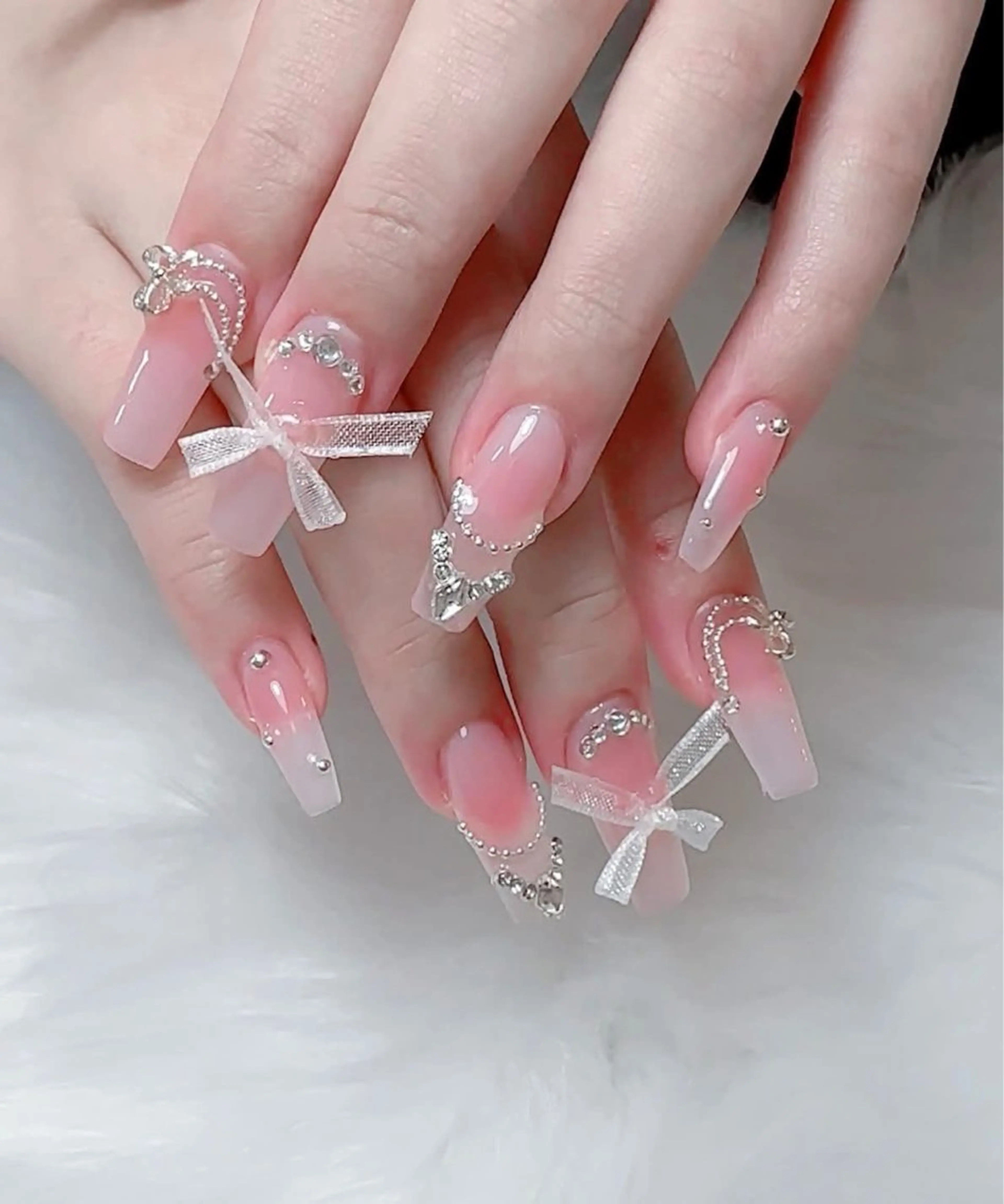 ネイル 長さ出し フレンチネイル グラデーション 卒業式 マグネットネイル ハンドネイル MIHANA ZENのネイルデザイン