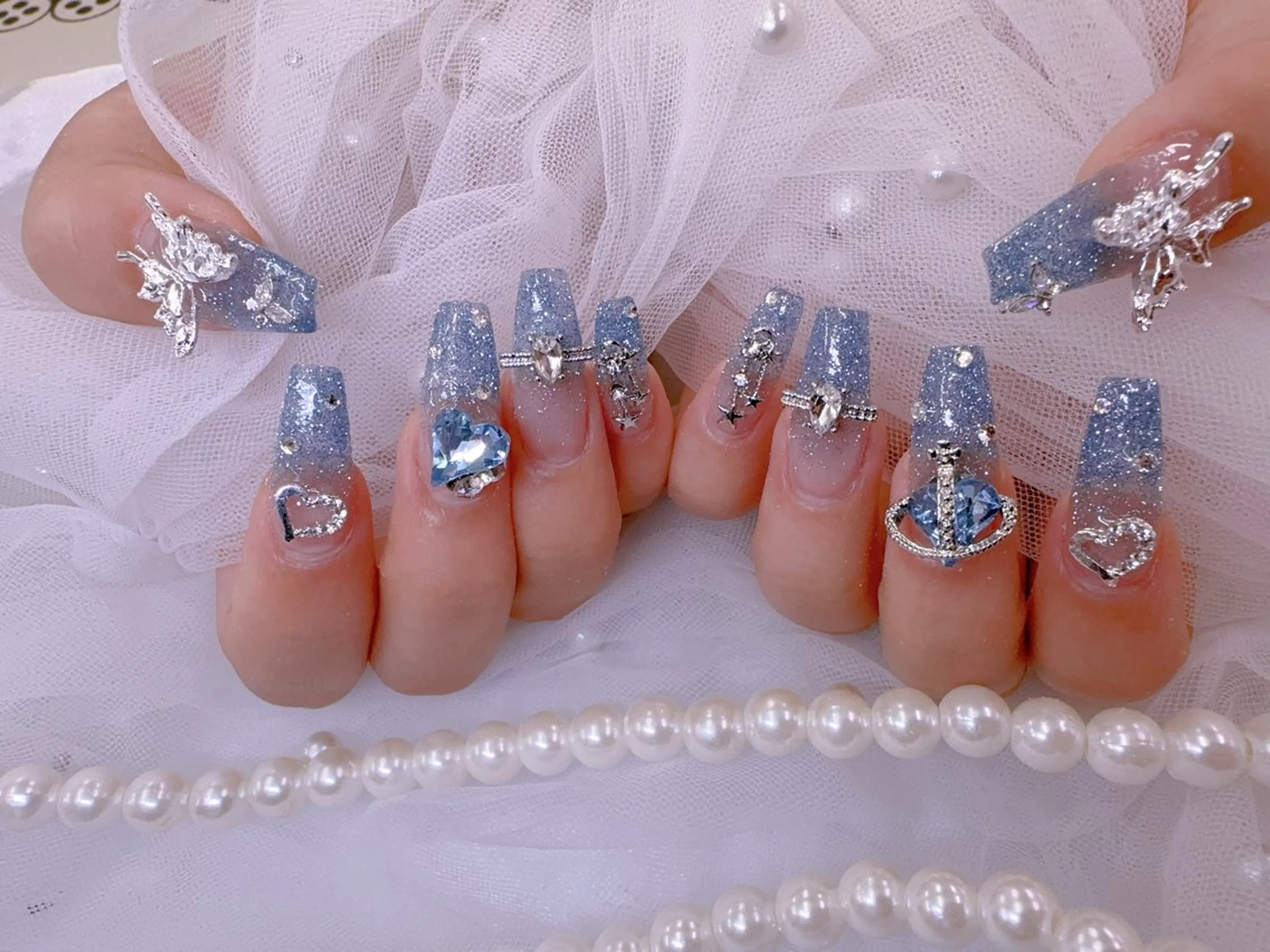 ネイル UMI ネイルサロン新宿🎀のネイルデザイン