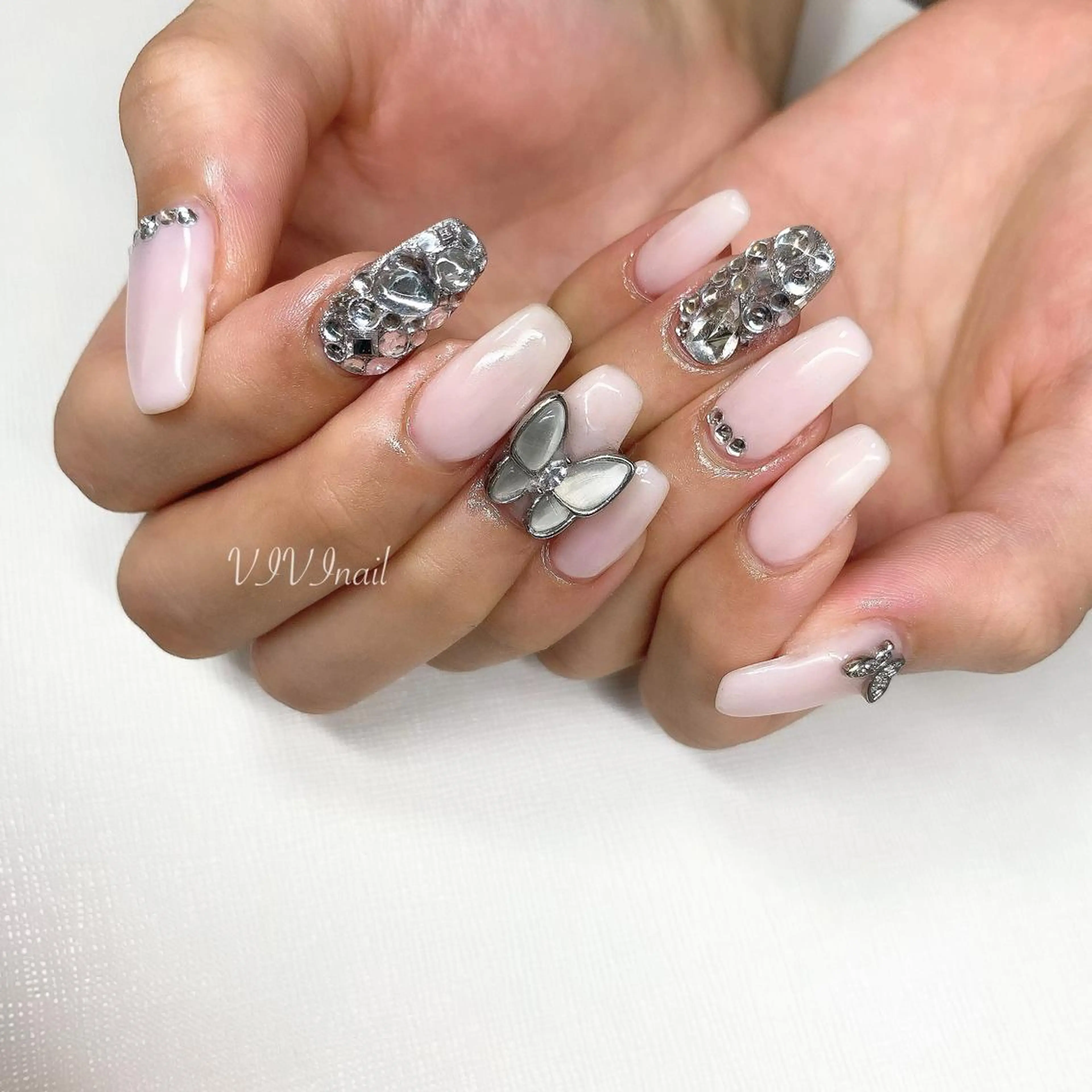 ネイル ハンドネイル vivi nailのネイルデザイン