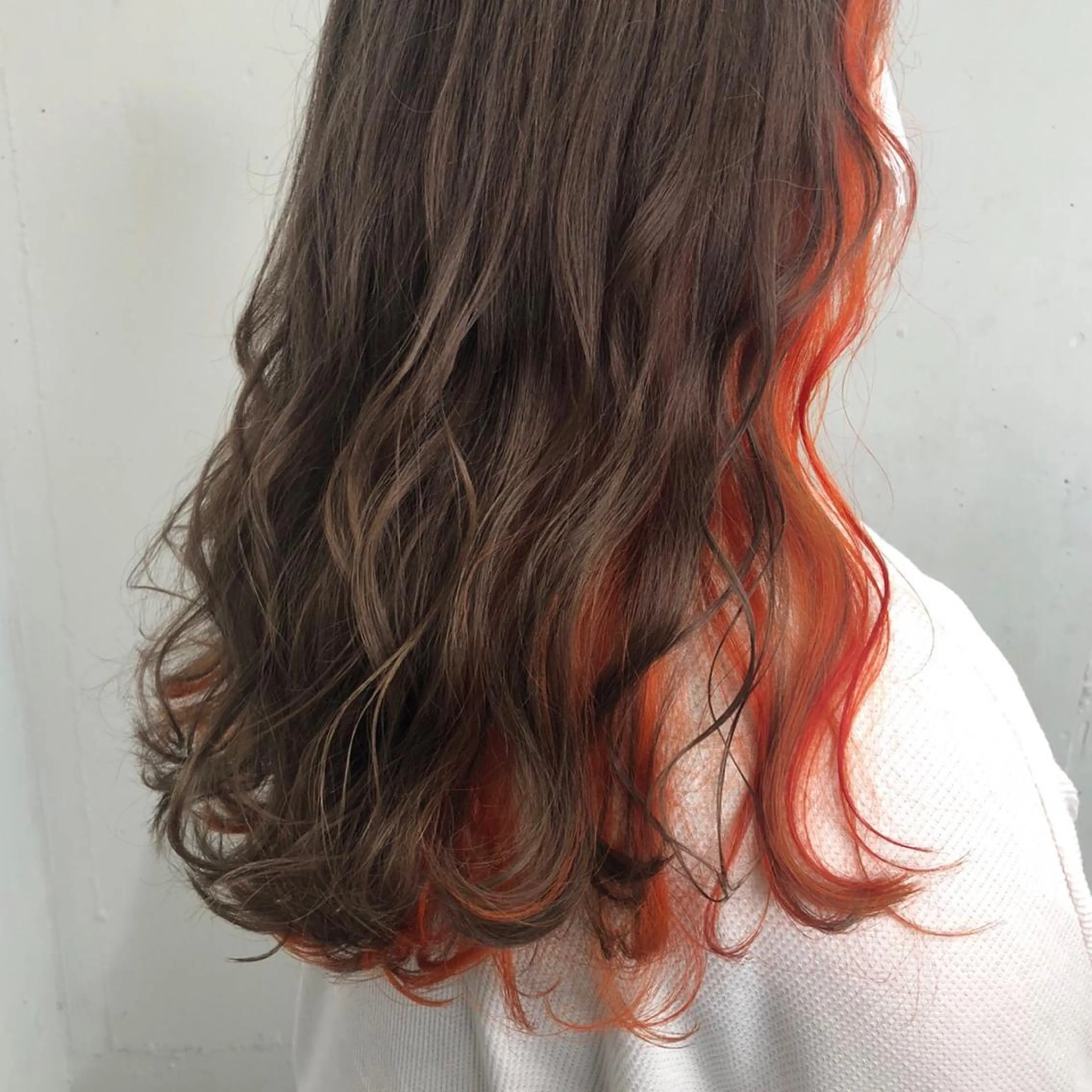 ロング カラー パーマ ヘアアレンジ 八巻 晴香のヘアスタイル