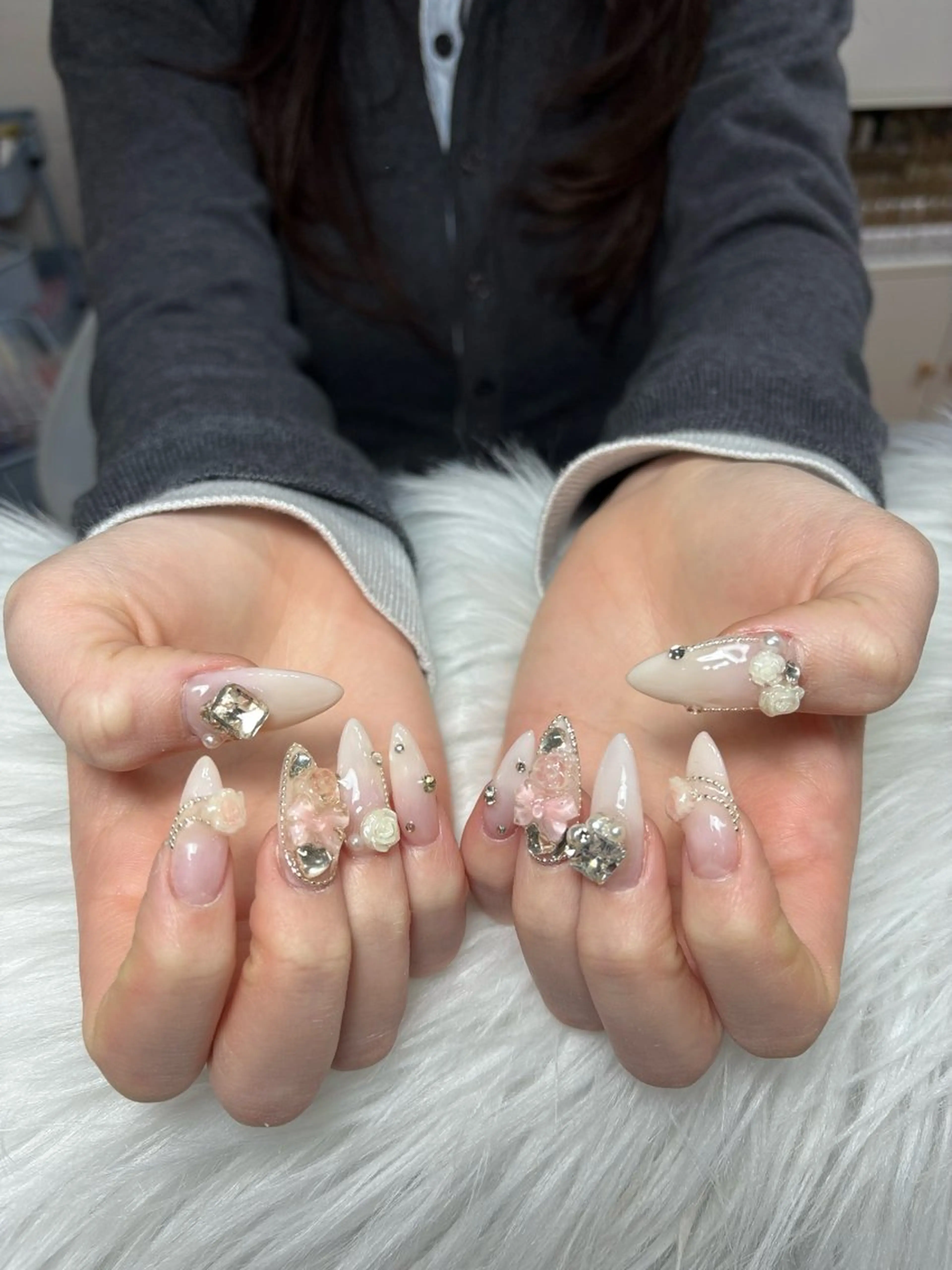 ネイル アートネイル 長さ出し ジェルネイル マグネットネイル ニュアンスネイル なな_ CloudyChanのネイルデザイン