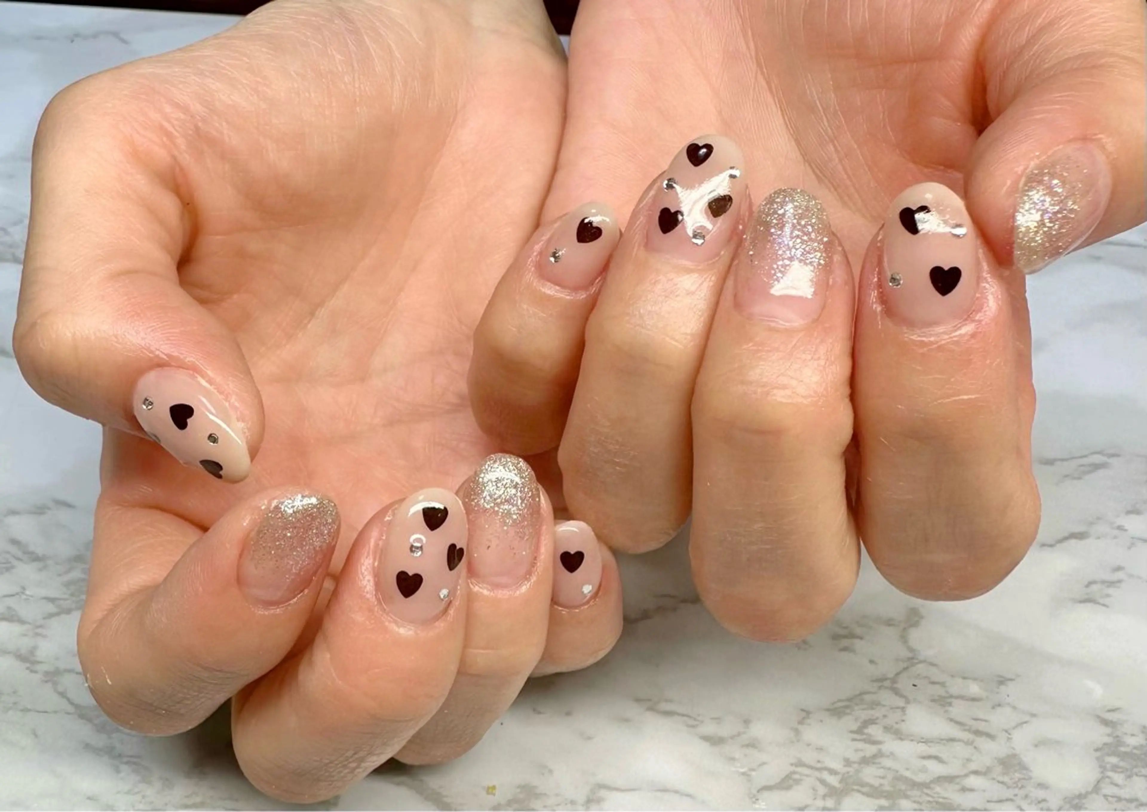 ネイル オーロラネイル ラメ(グリッター) ラメグラデーション マグネットネイル ニュアンスネイル M.N_ nailのネイルデザイン