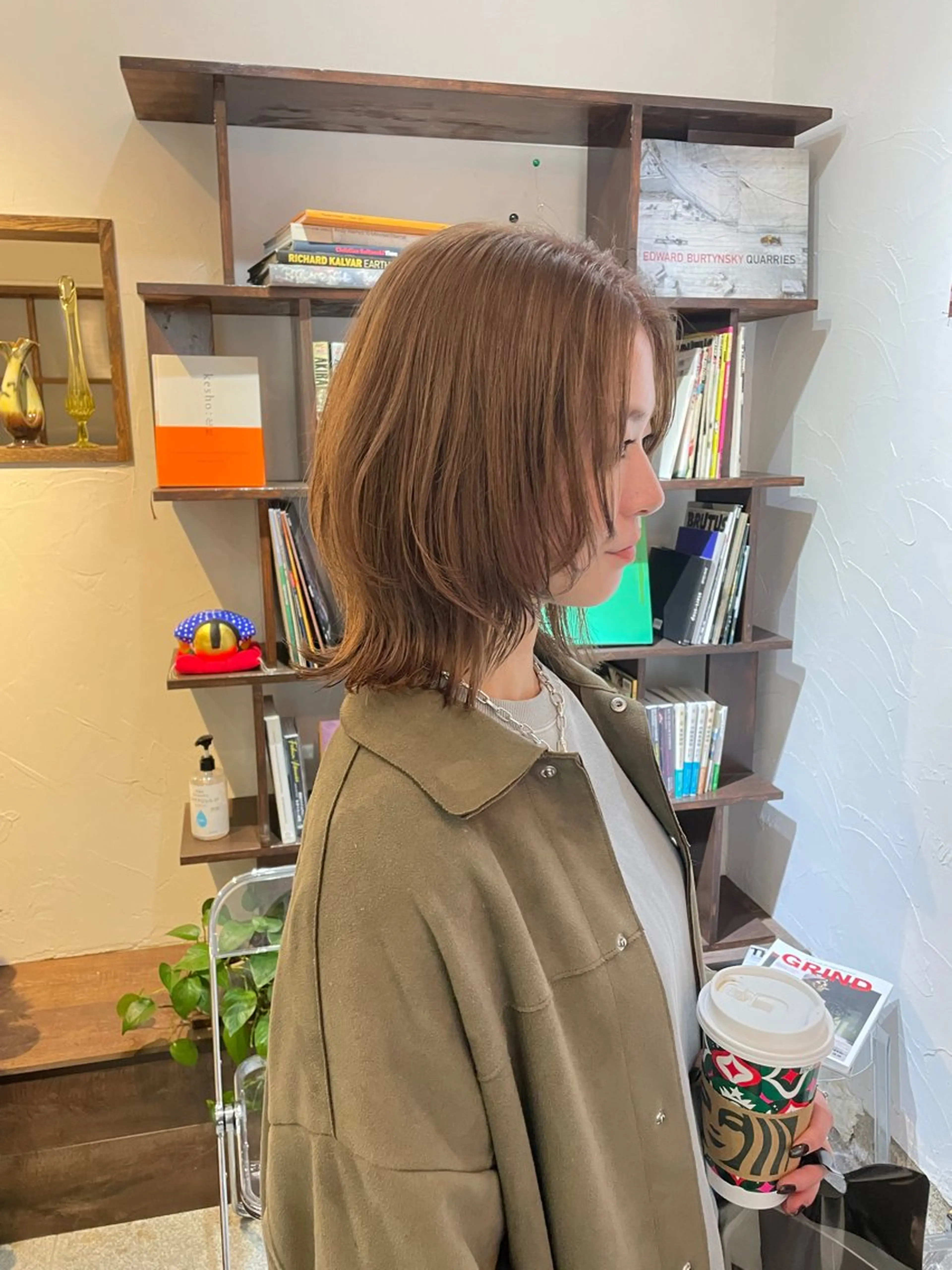 ミディアム 高橋 愛美のヘアスタイル