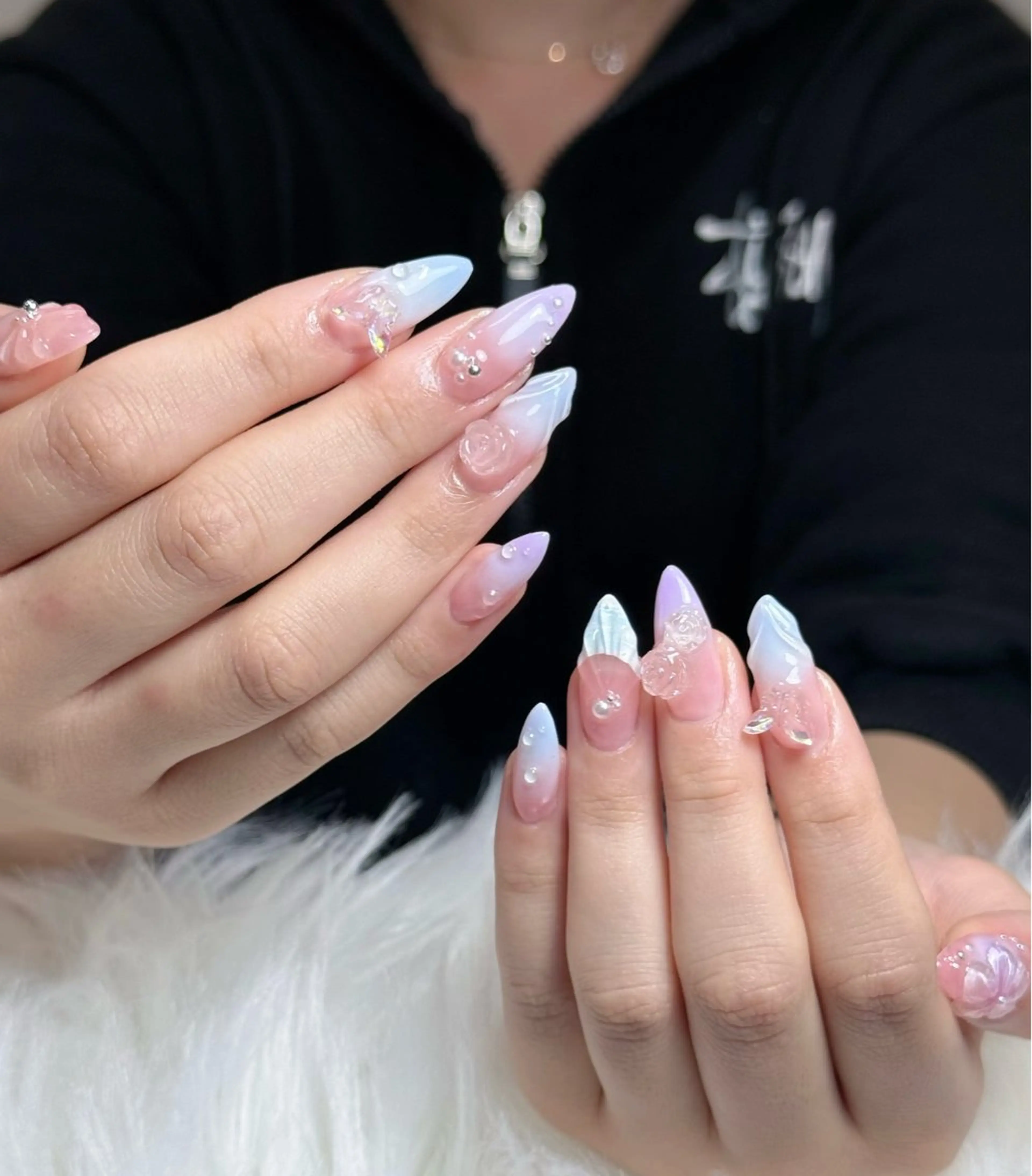 ネイル フレンチネイル ジェルネイル キラキラネイル 韓国ネイル マグネットネイル Julli NailStudioのネイルデザイン