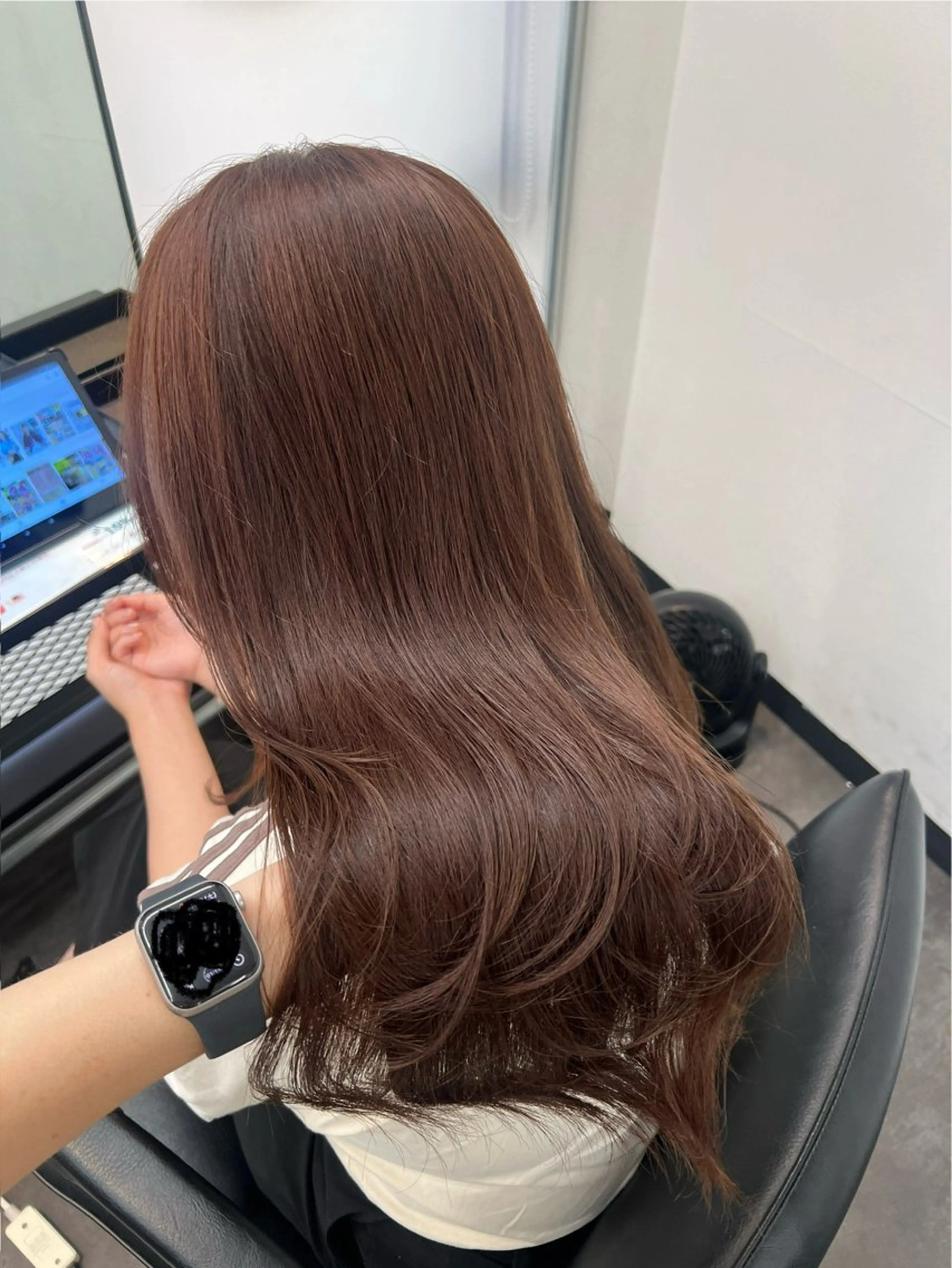 セミロング カラー トリートメント レイヤーカット/透明 感カラー/aikaのヘアスタイル