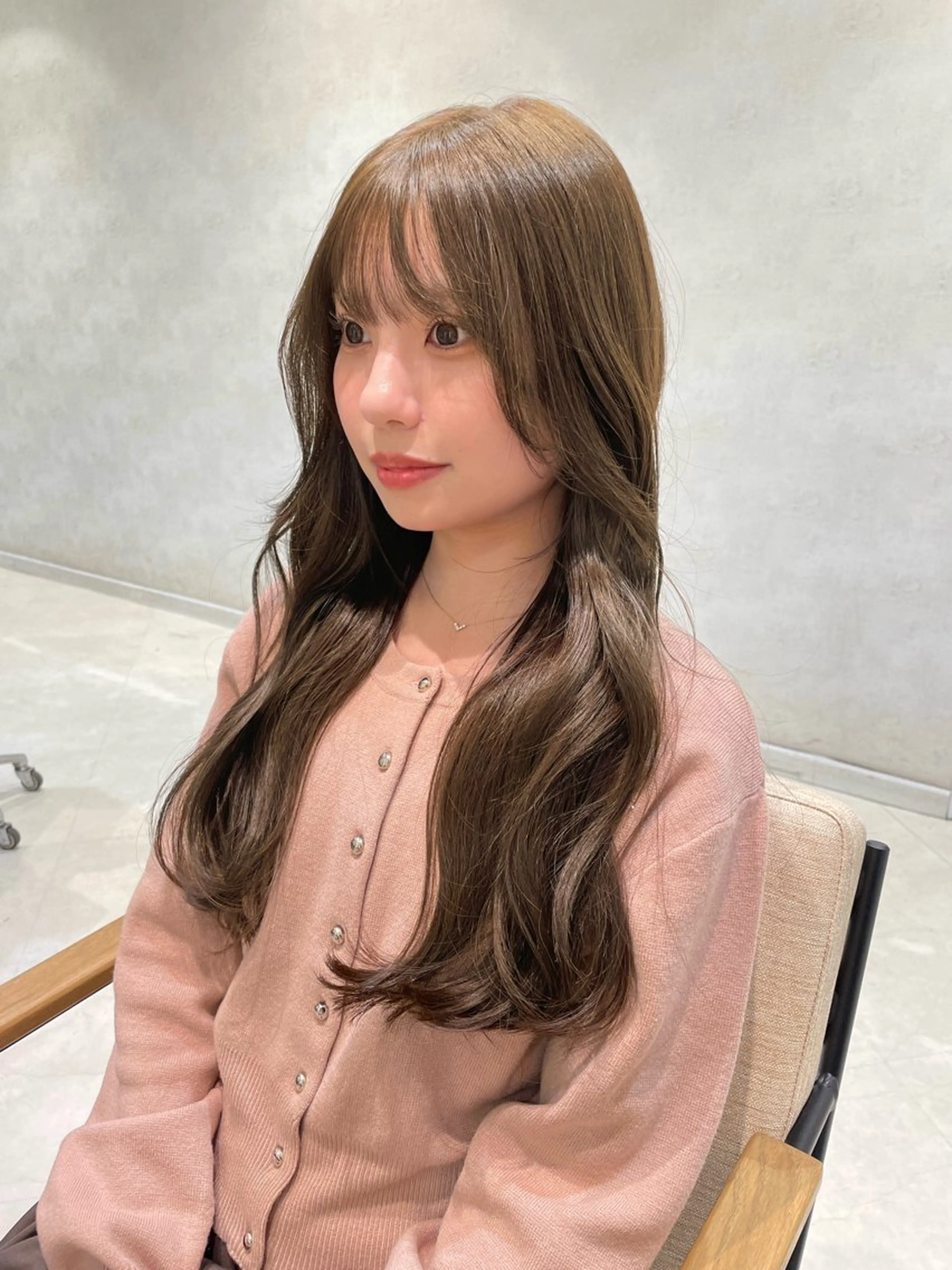 ロング カラー ベージュカラー ブリーチ グレージュ ブリーチなしカラー オリーブベージュ カット ヘアカラー カラー/レイヤー/ 髪質改善/PAAQのヘアスタイル