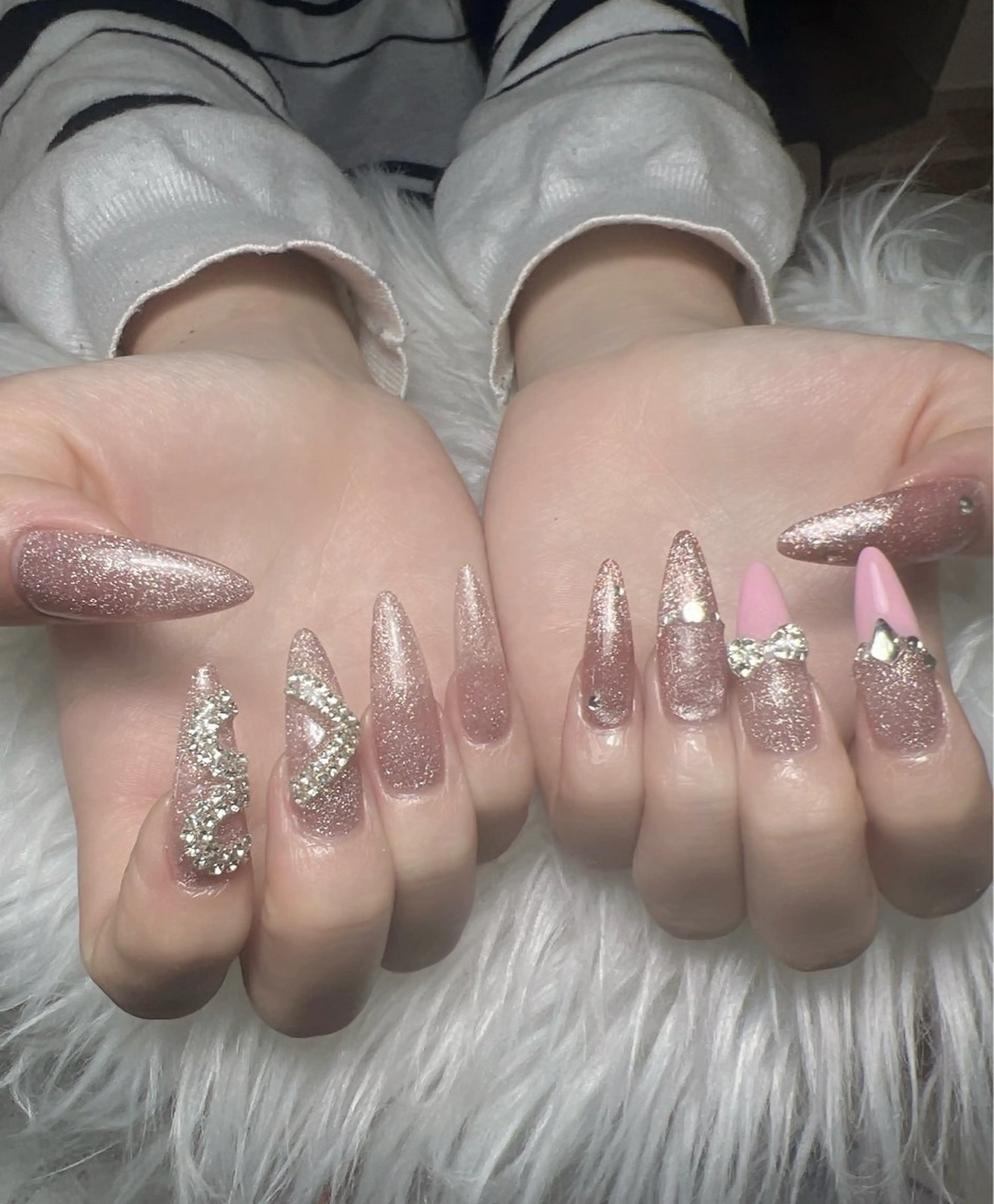ネイル ハンドネイル T.Lee Nail Lilyのネイルデザイン
