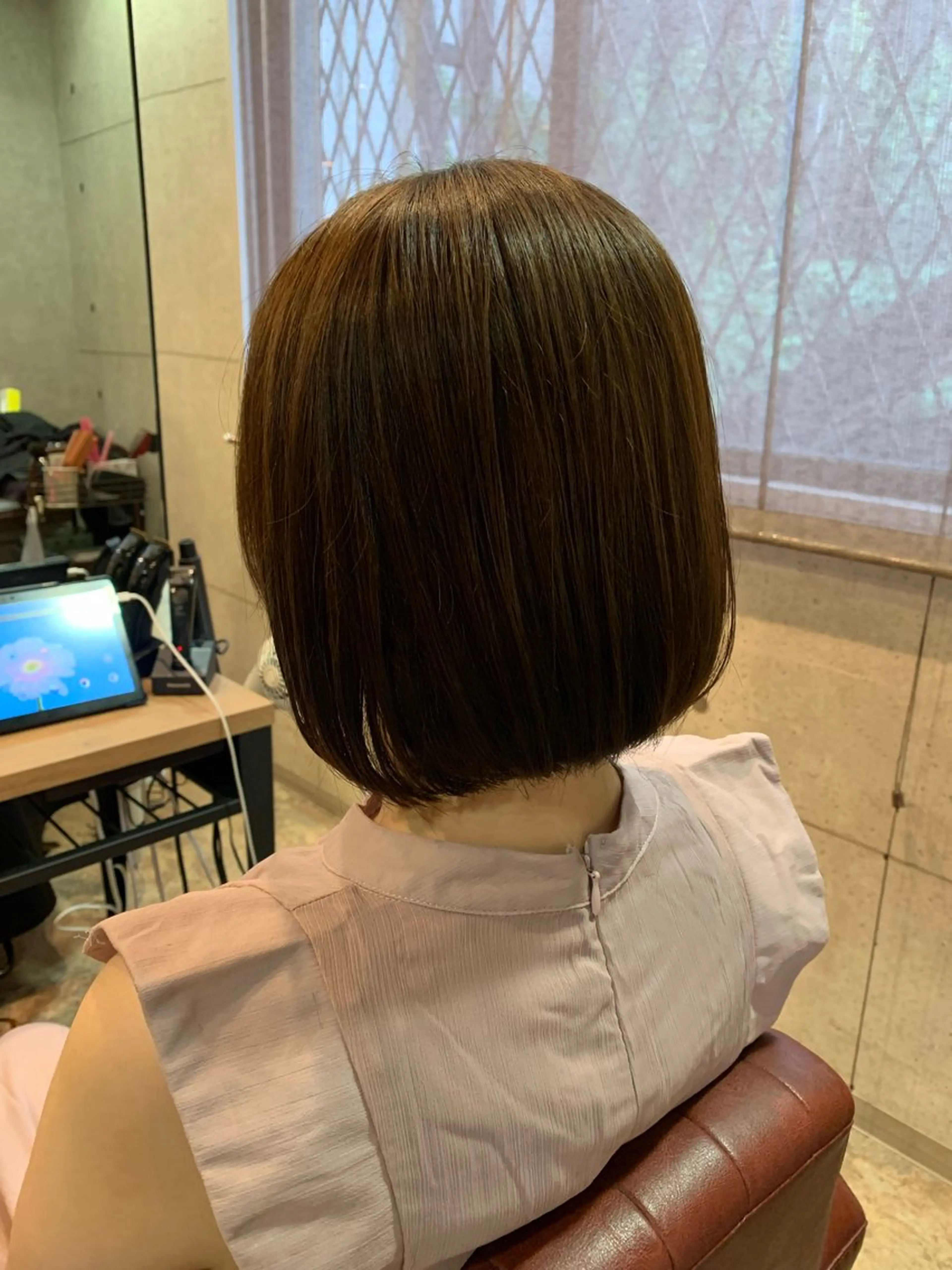 ミディアム カラー カット ヘアカラー トリートメント ERIKO Tのヘアスタイル