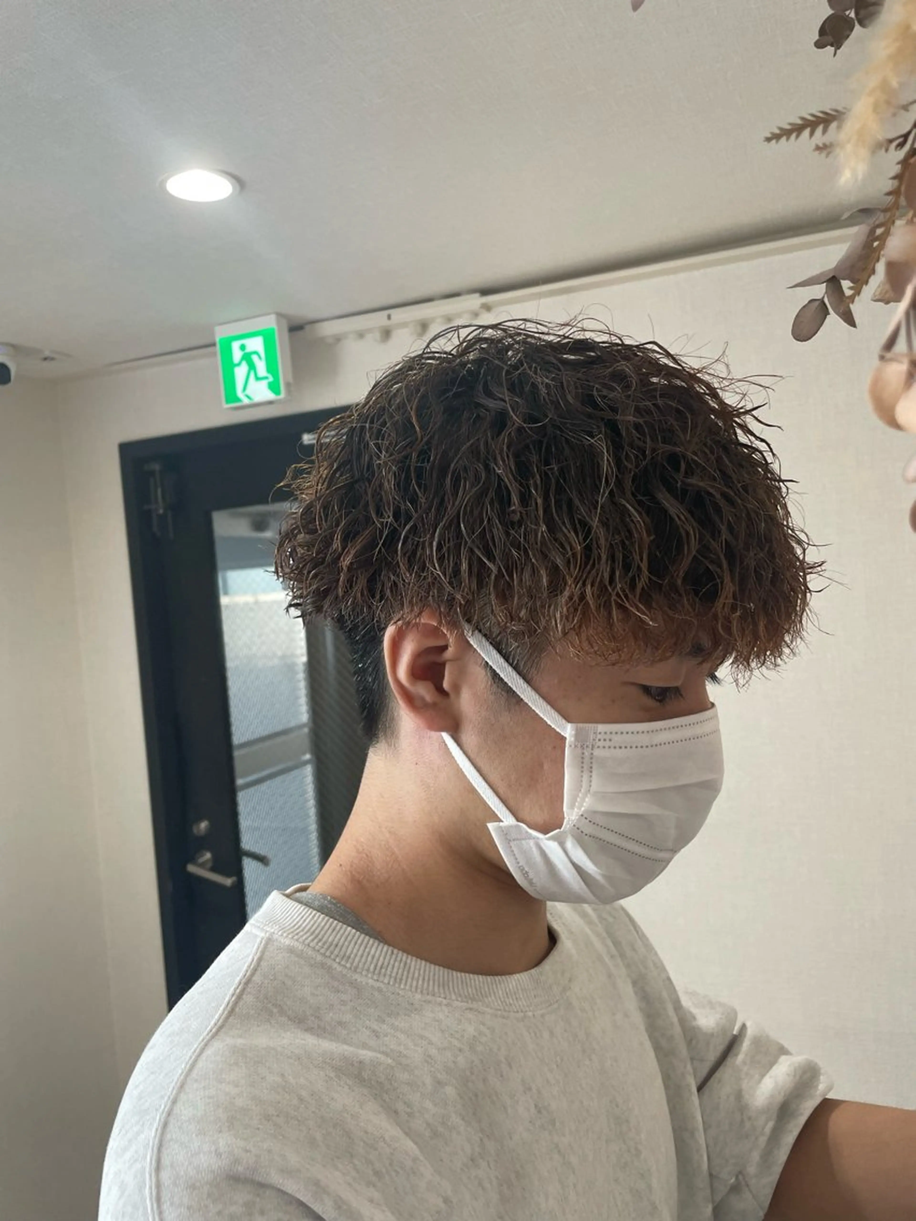 ショート カラー パーマ ツイストスパイラルパーマ スパイラルパーマ emo.92co 🌱山本翔太のヘアスタイル