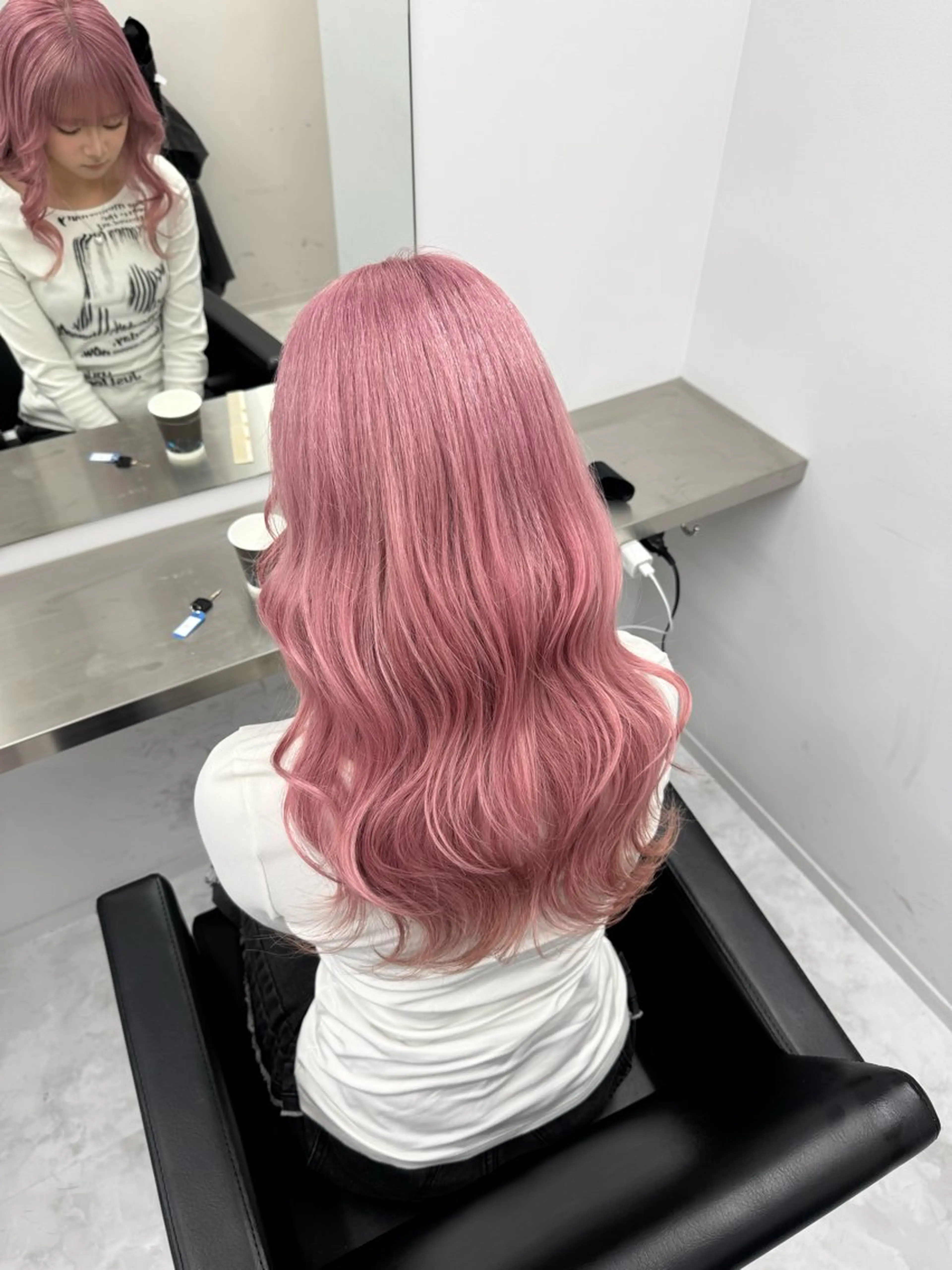 ロング カラー ピンクカラー ヘアカラー トリートメント 透明感/ 艶ハイトーン/梨桜のヘアスタイル