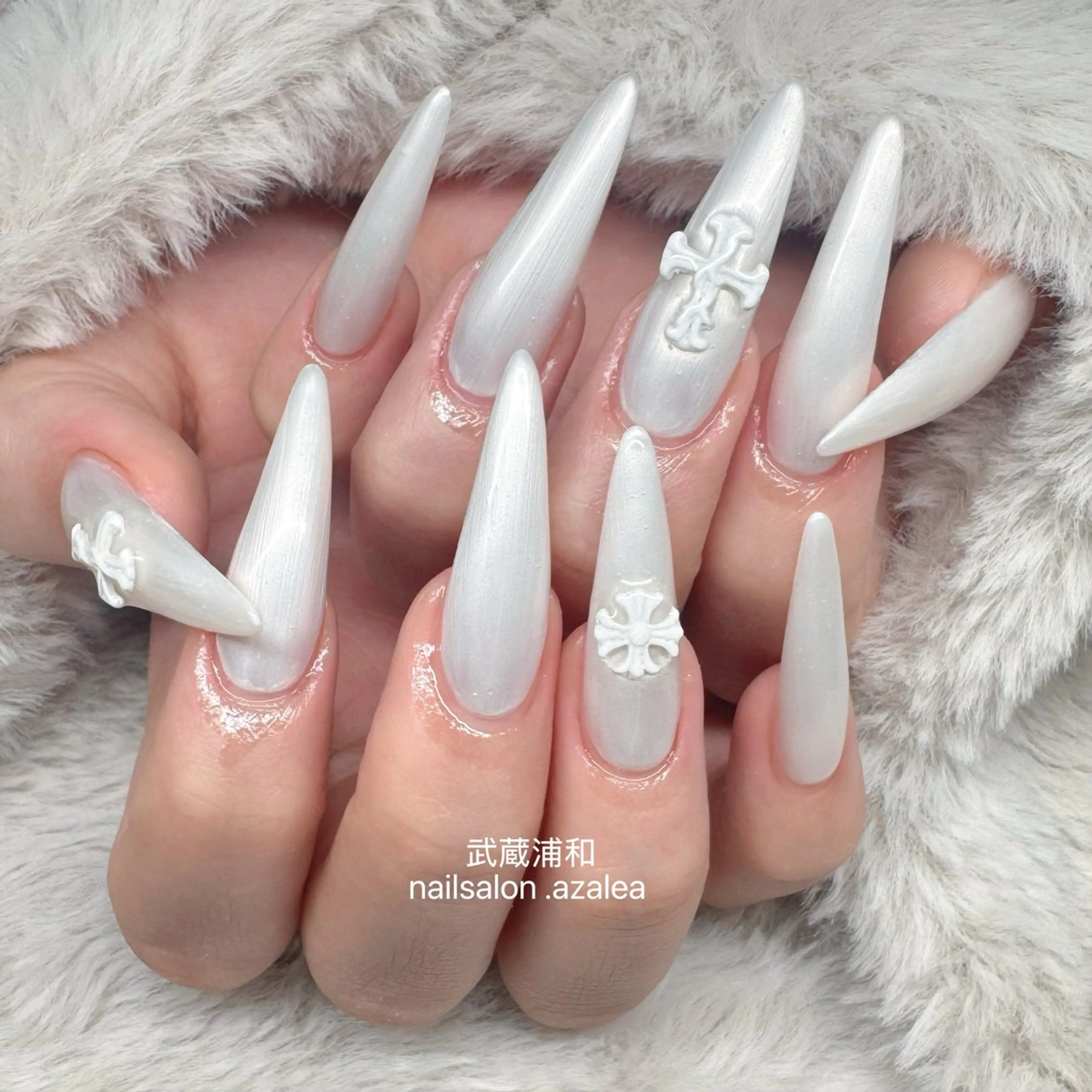 ネイル ハンドネイル R inのネイルデザイン