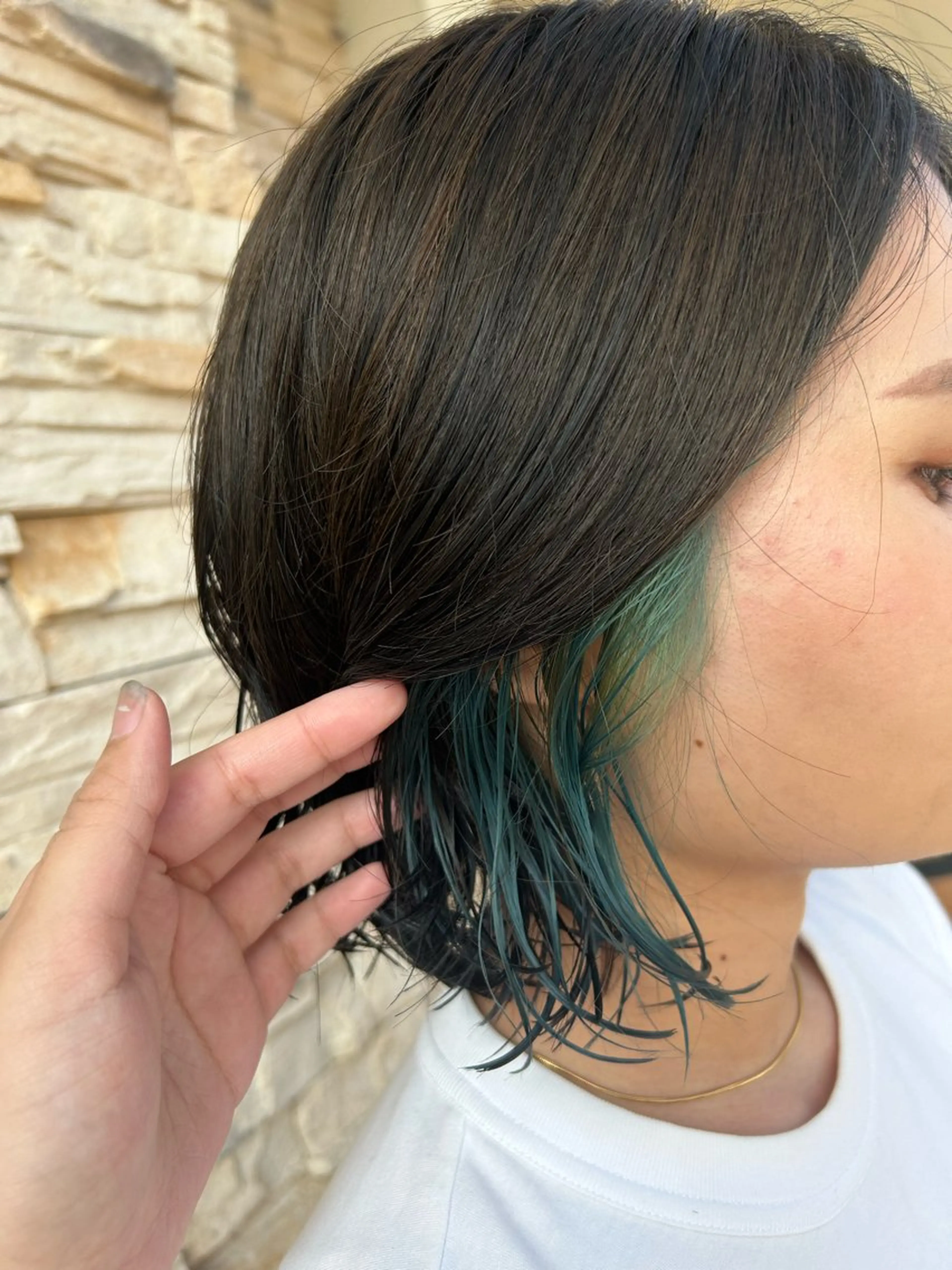 カラー TERUYA shionのヘアスタイル