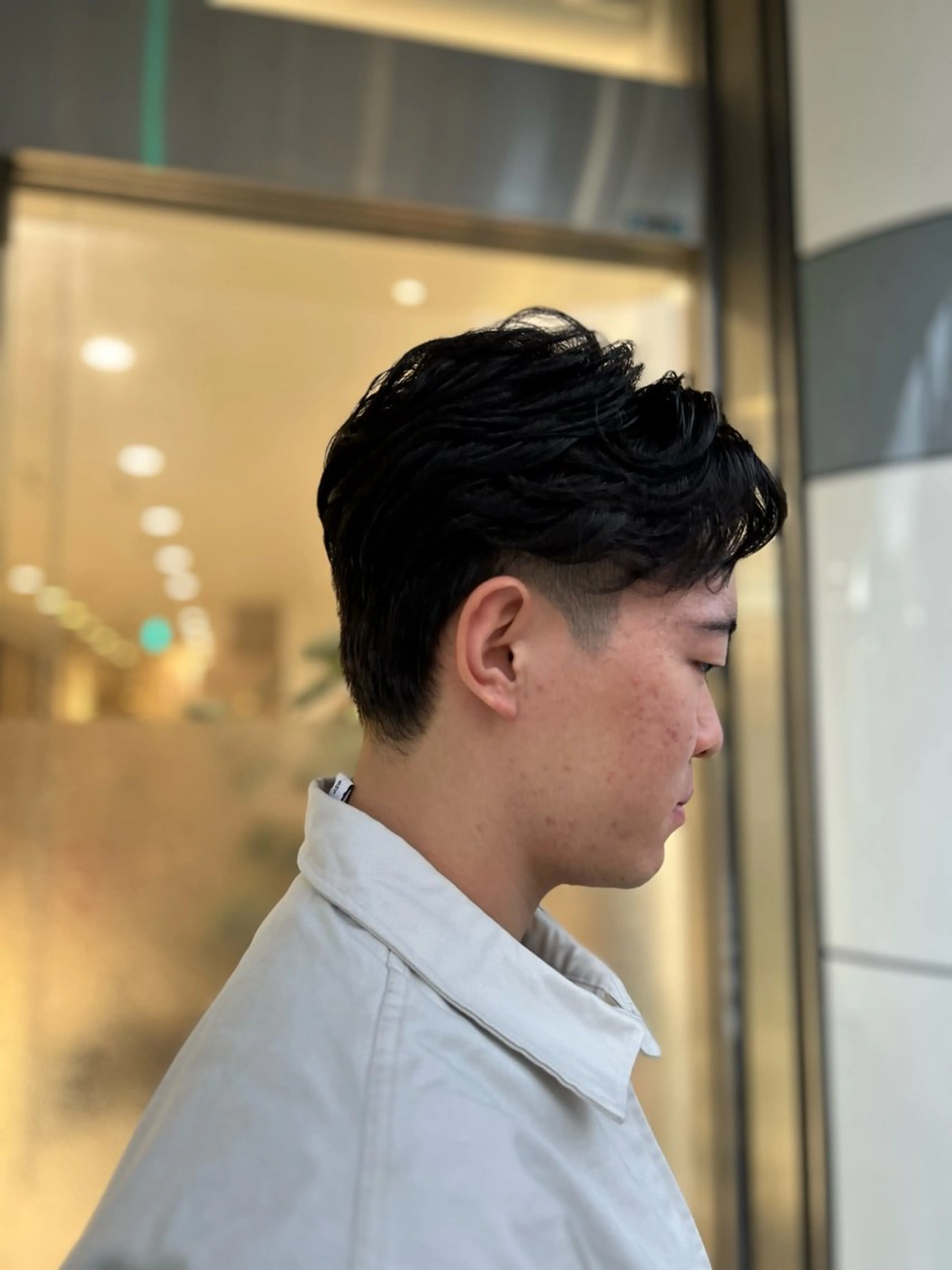 ショート パーマ メンズ ハイトーン× デザイン　Runoのヘアスタイル