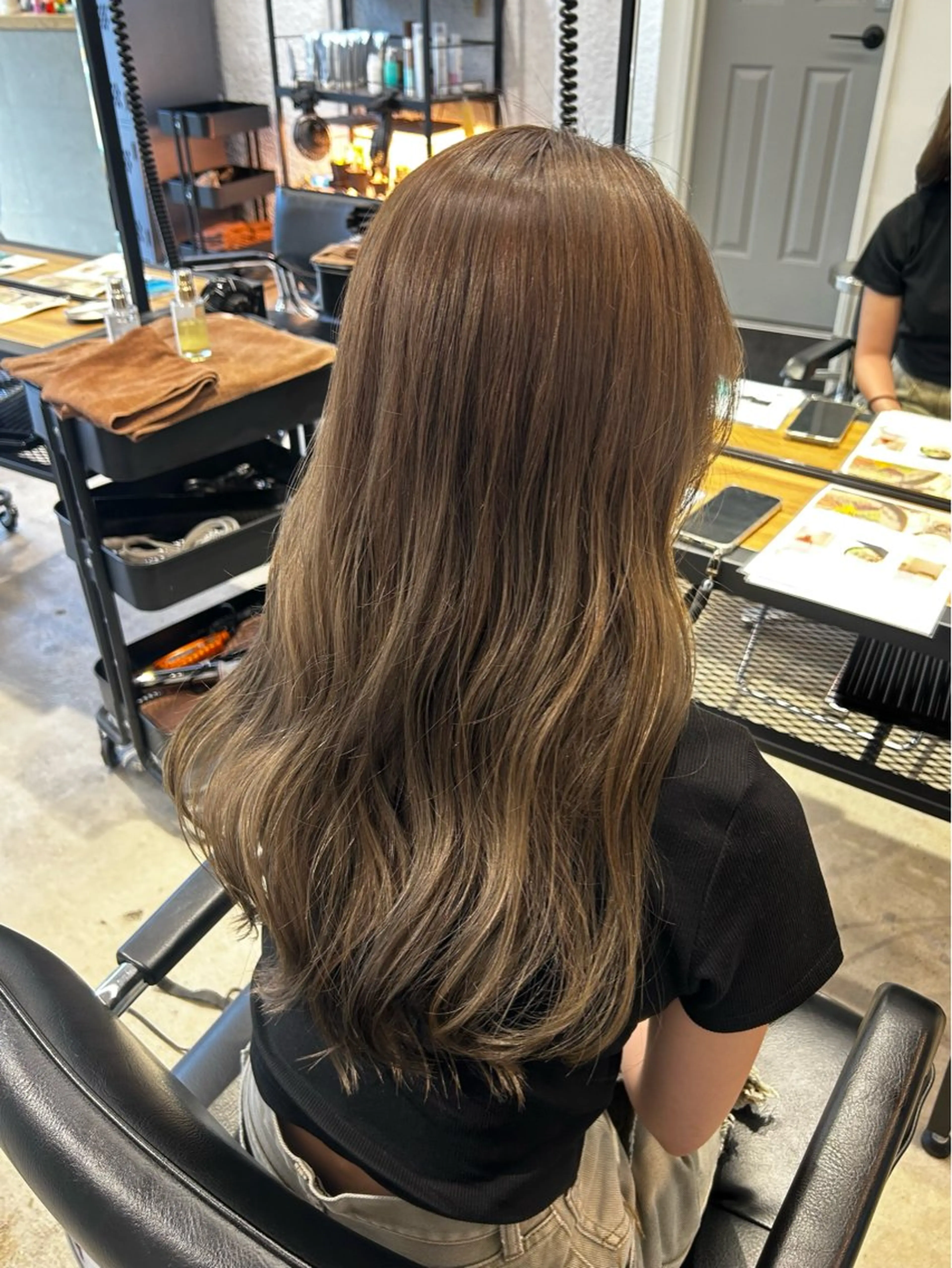 ロング カラー ヘアカラー トリートメント なかじま しほののヘアスタイル