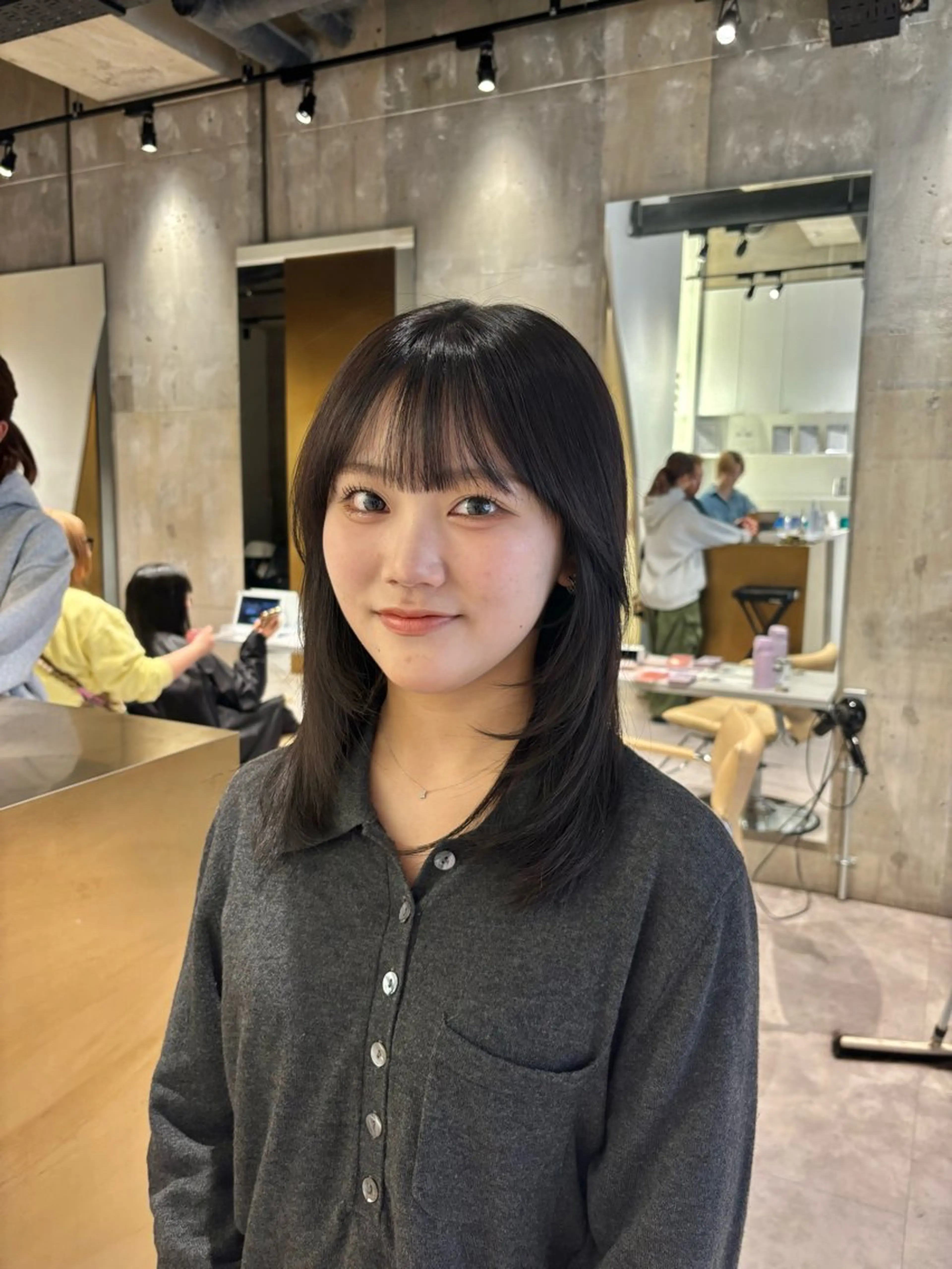 セミロング カラー 韓国風ヘア レイヤーカット カット ヘアカラー mina🪐立川駅/ 無料ショートカットのヘアスタイル