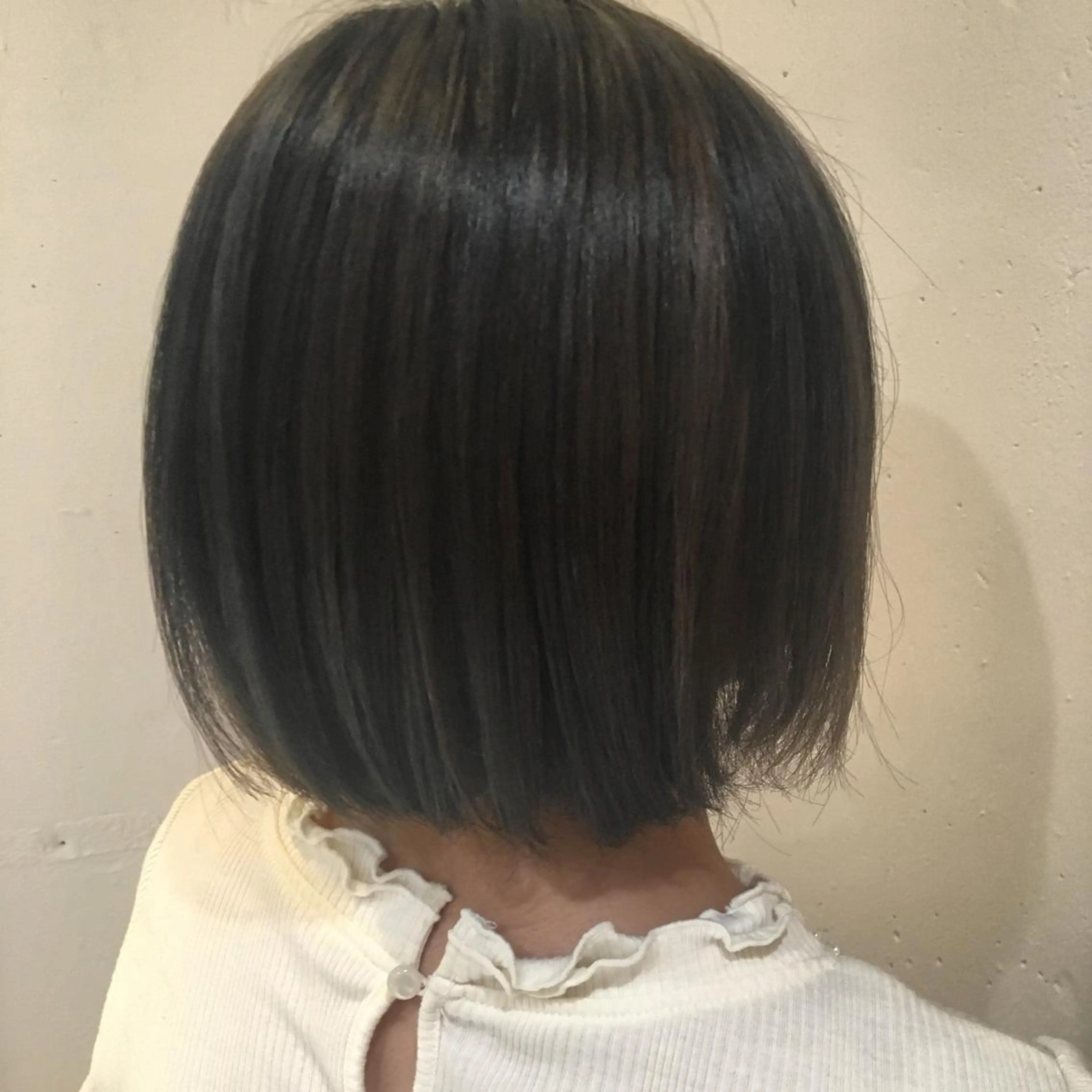 ショート カラー ブルーカラー ブルージュ カット ヘアカラー トリートメント newi 京橋 【yuuki】のヘアスタイル