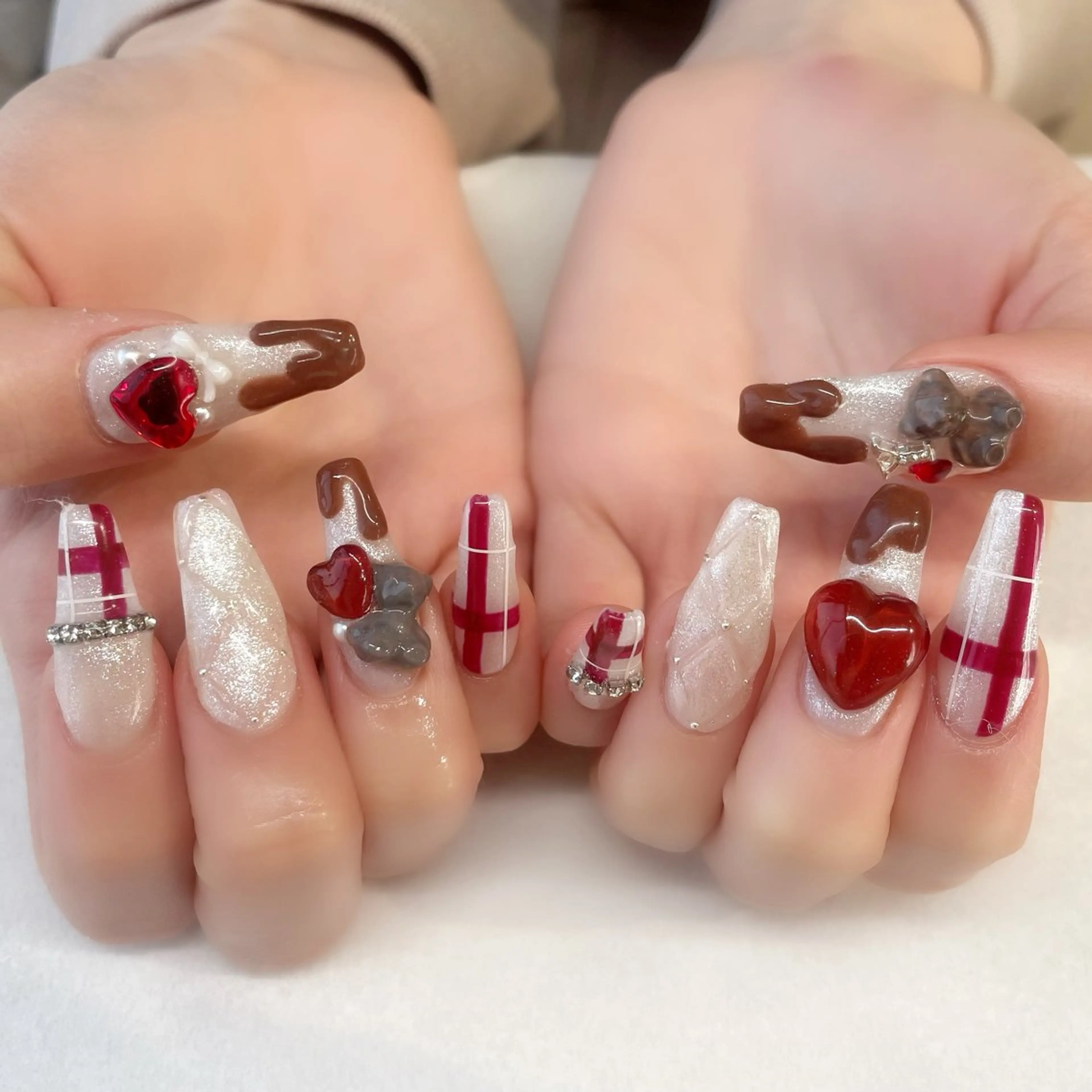 ネイル ハンドネイル 💎🐰 saki. m 🐰💎のネイルデザイン