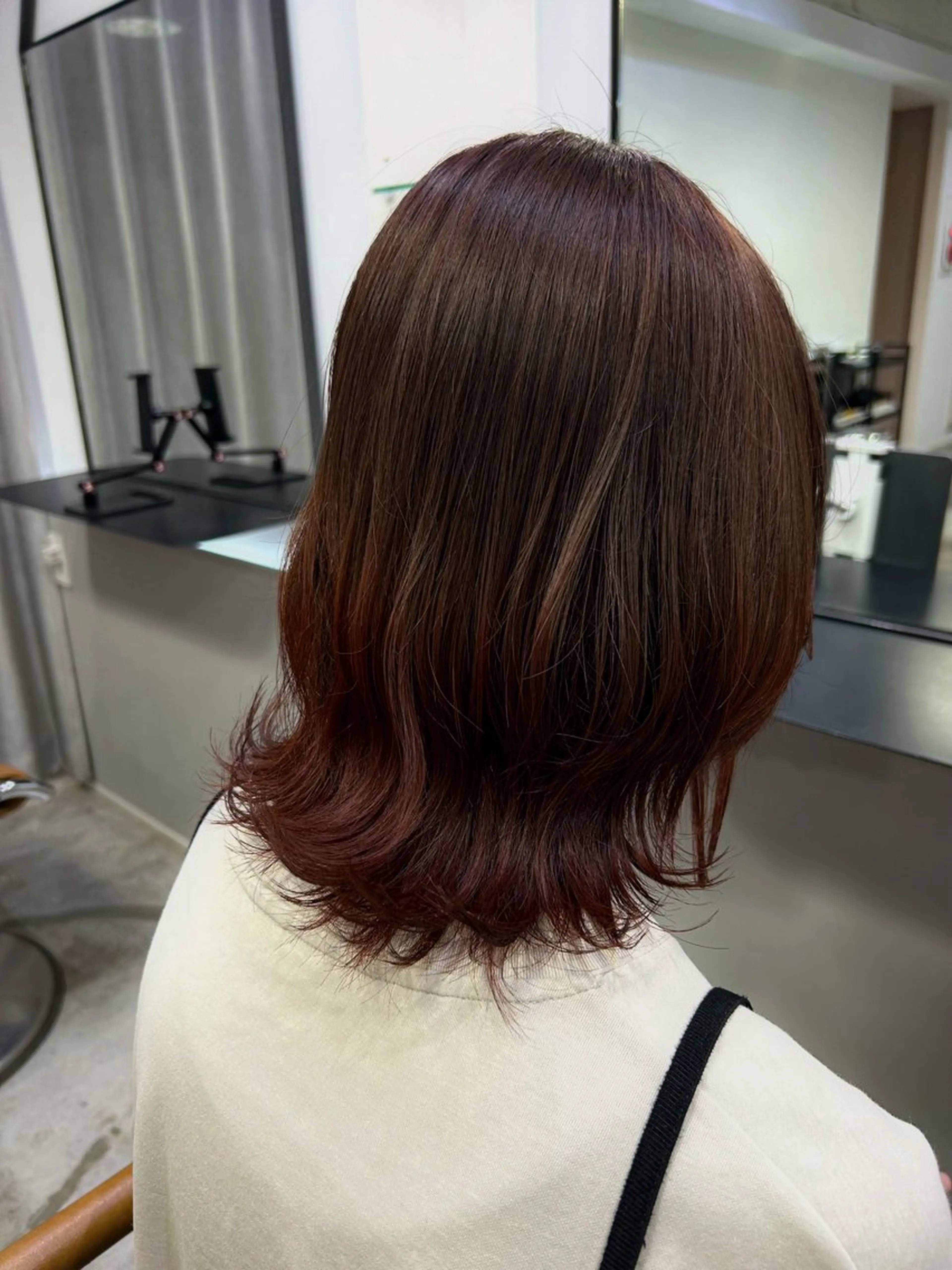 ミディアム 透明感カラー 莉々子のヘアスタイル