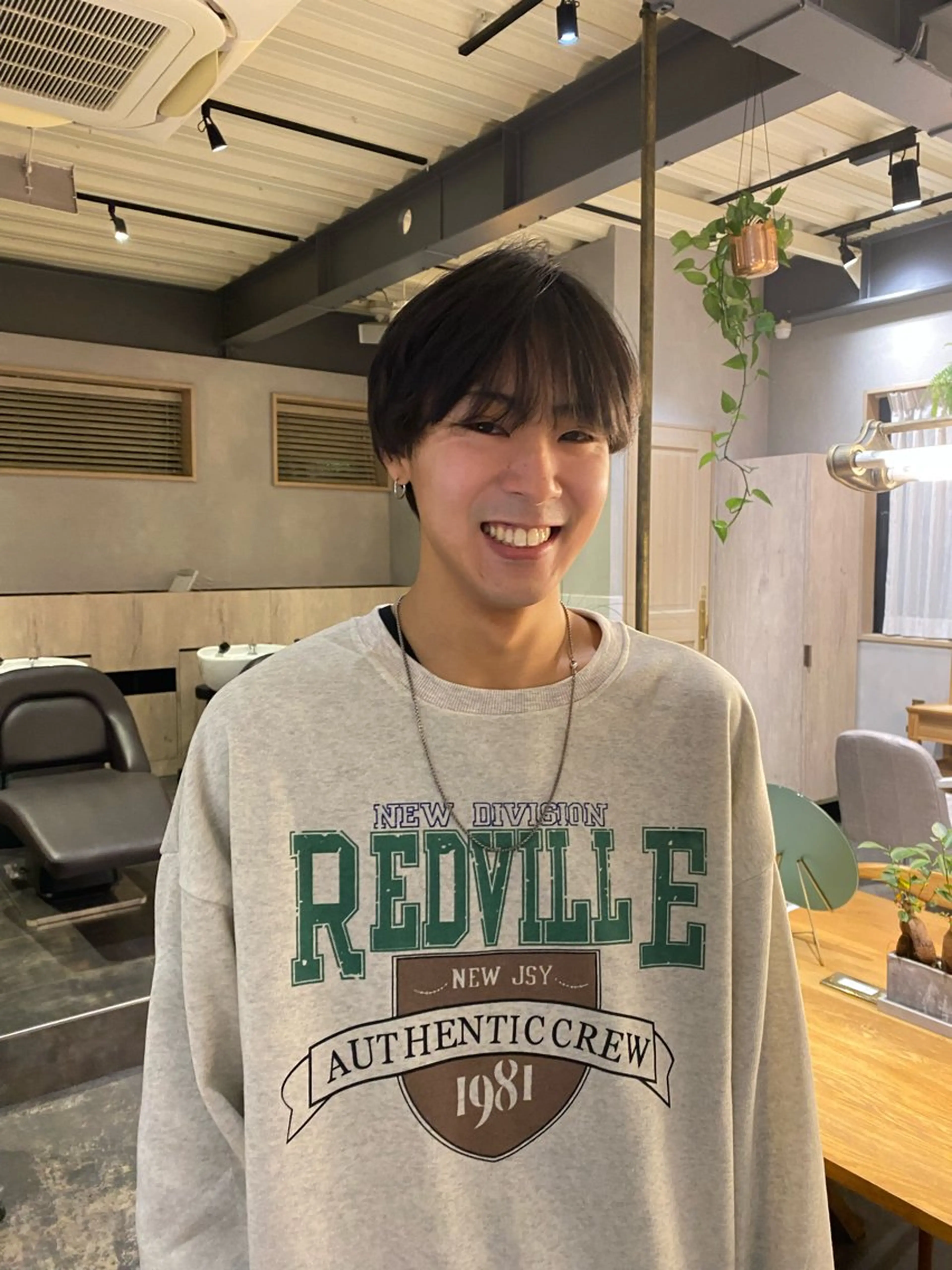 ミディアム 町田 甲陽のヘアスタイル