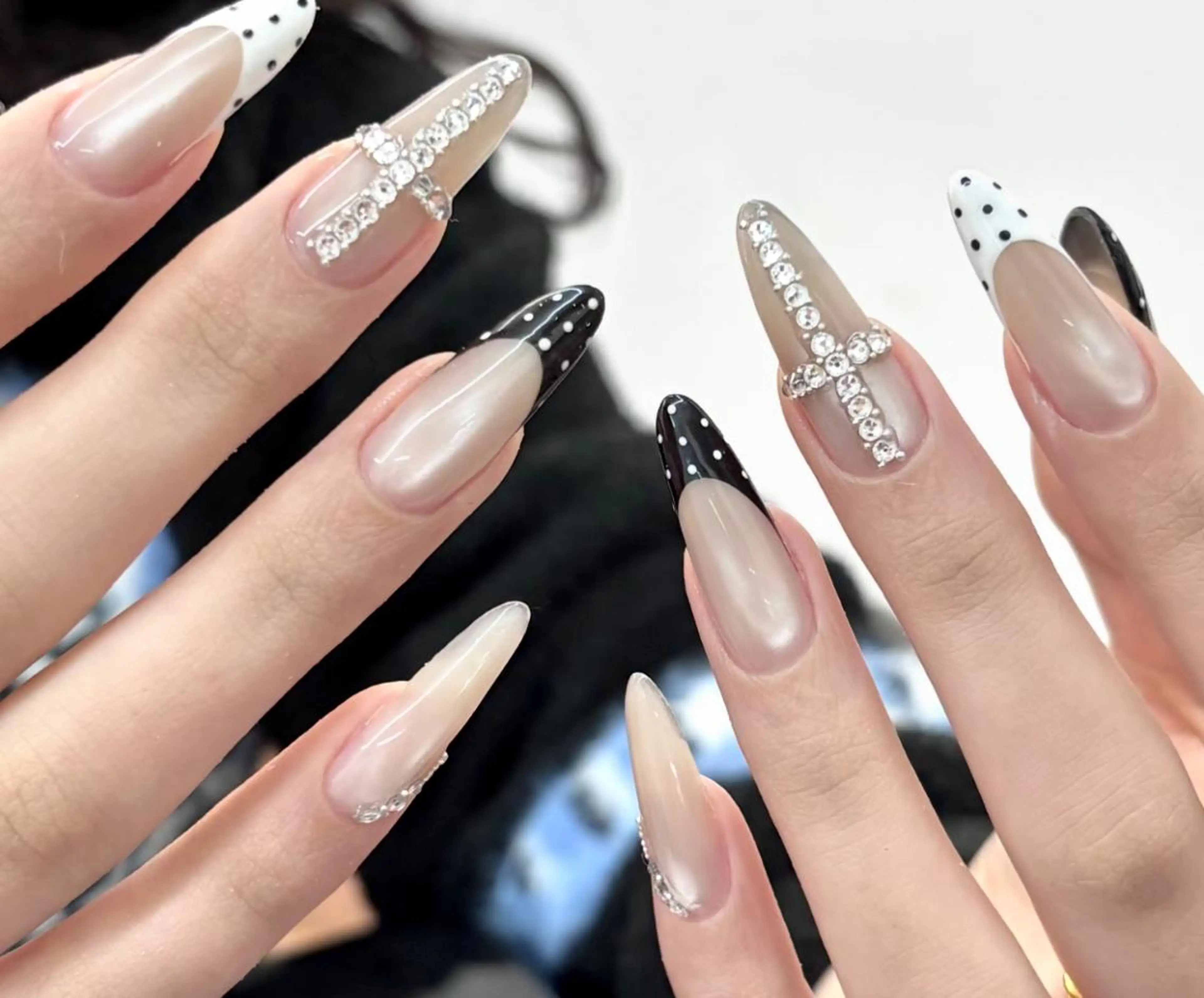 ネイル ハンドネイル 🎀 Ayaka_nailのネイルデザイン