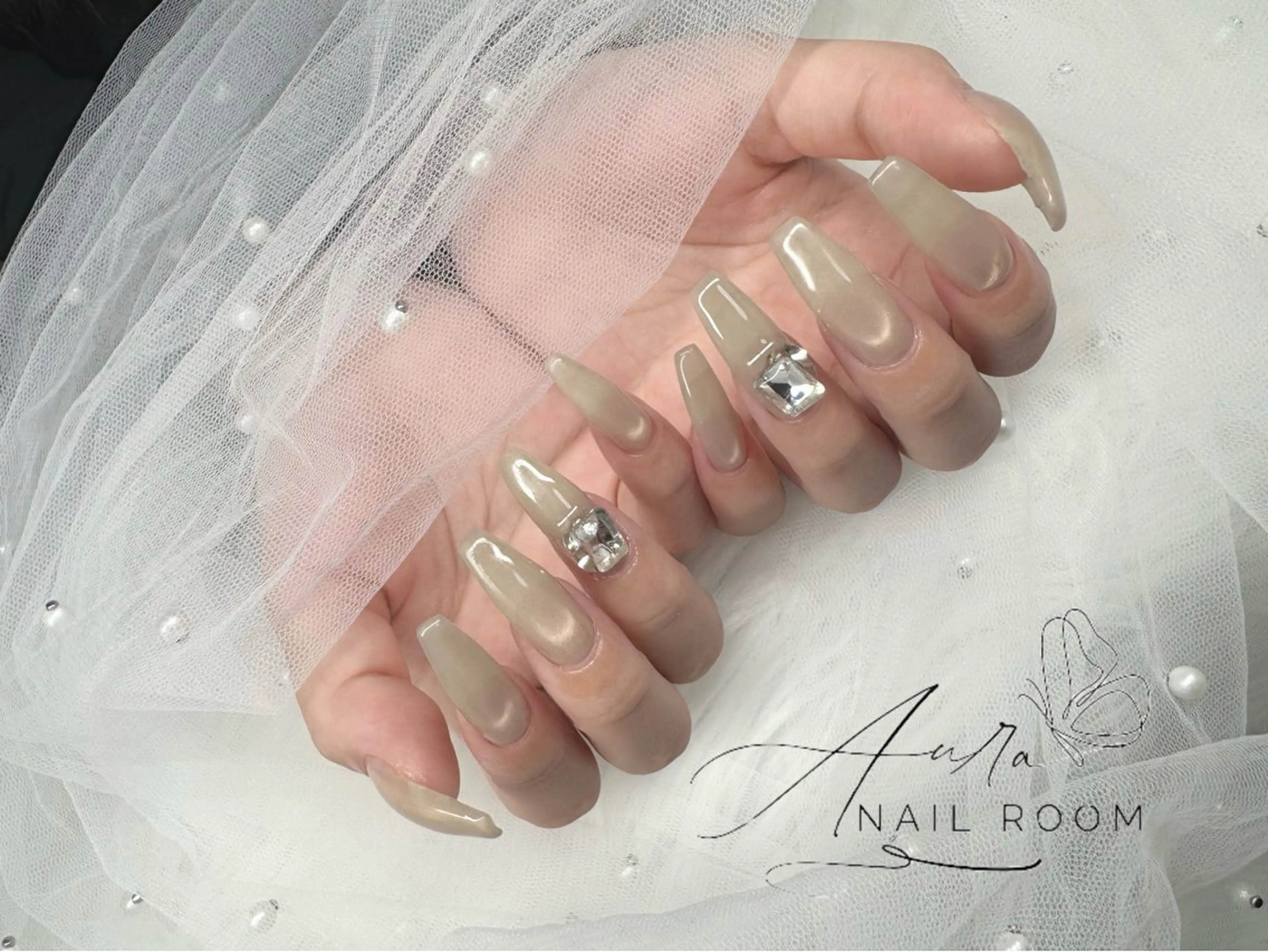ネイル Luna (Aura nail room)のネイルデザイン