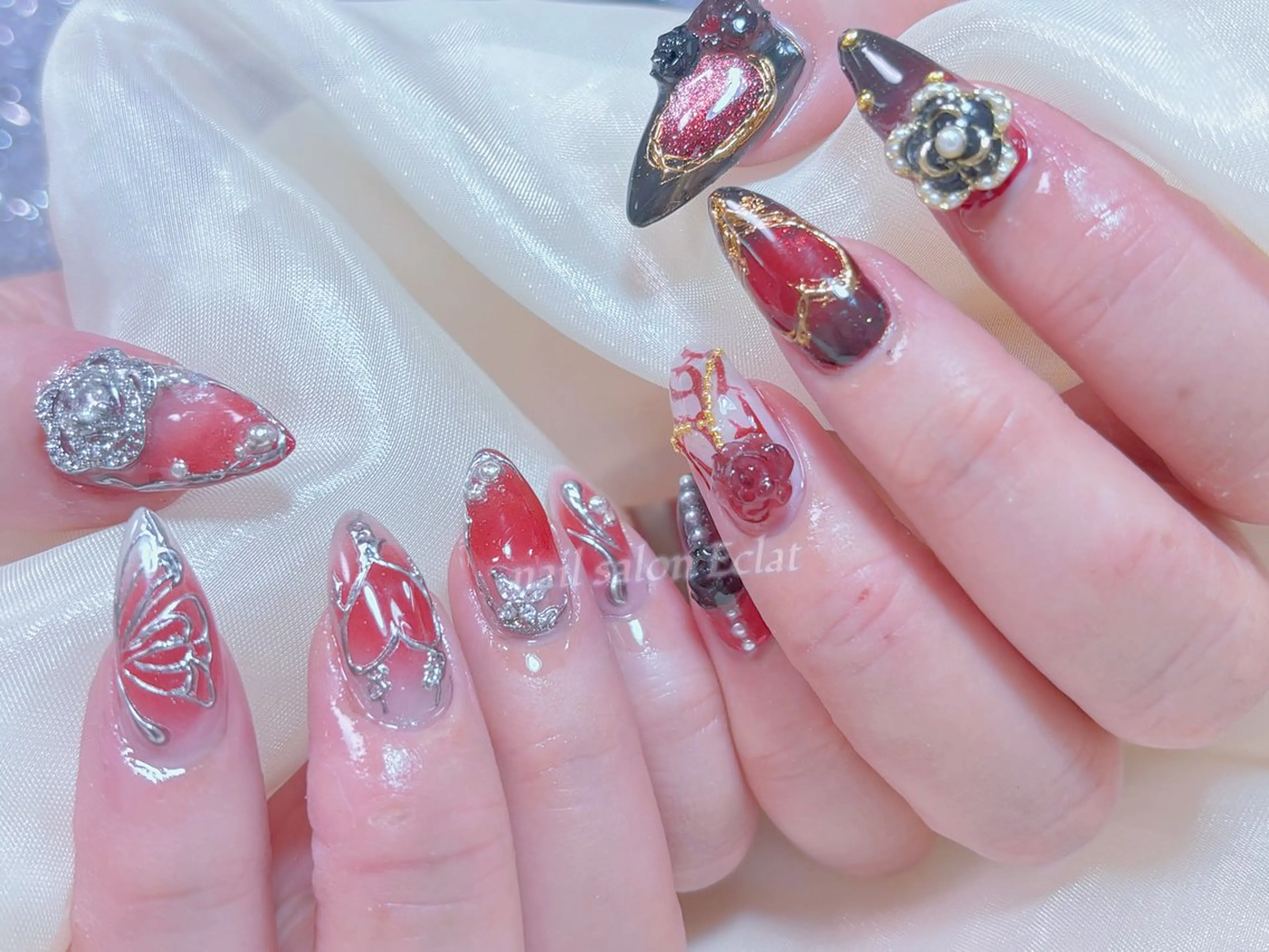 ネイル ネイルサロンエクラ 🫧Shizukaのネイルデザイン