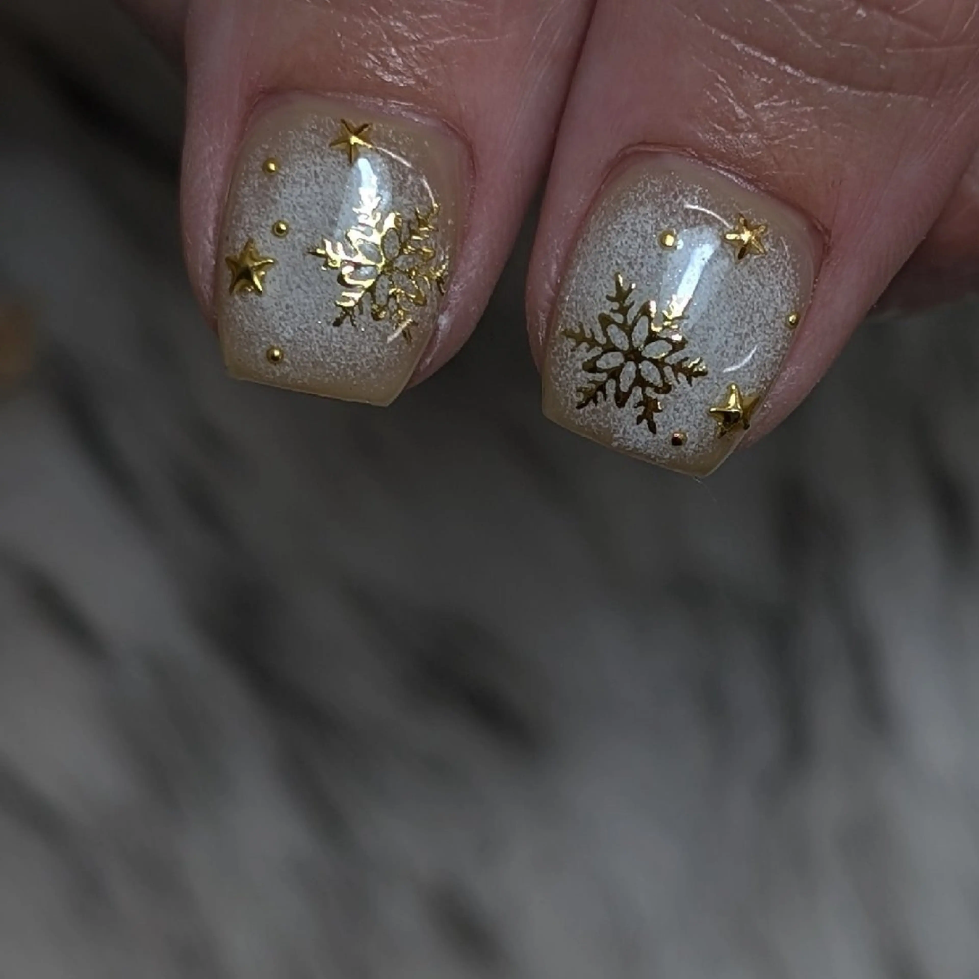 ネイル ハンドネイル RUNWAY 　　の眉毛・アイブロウイメージ