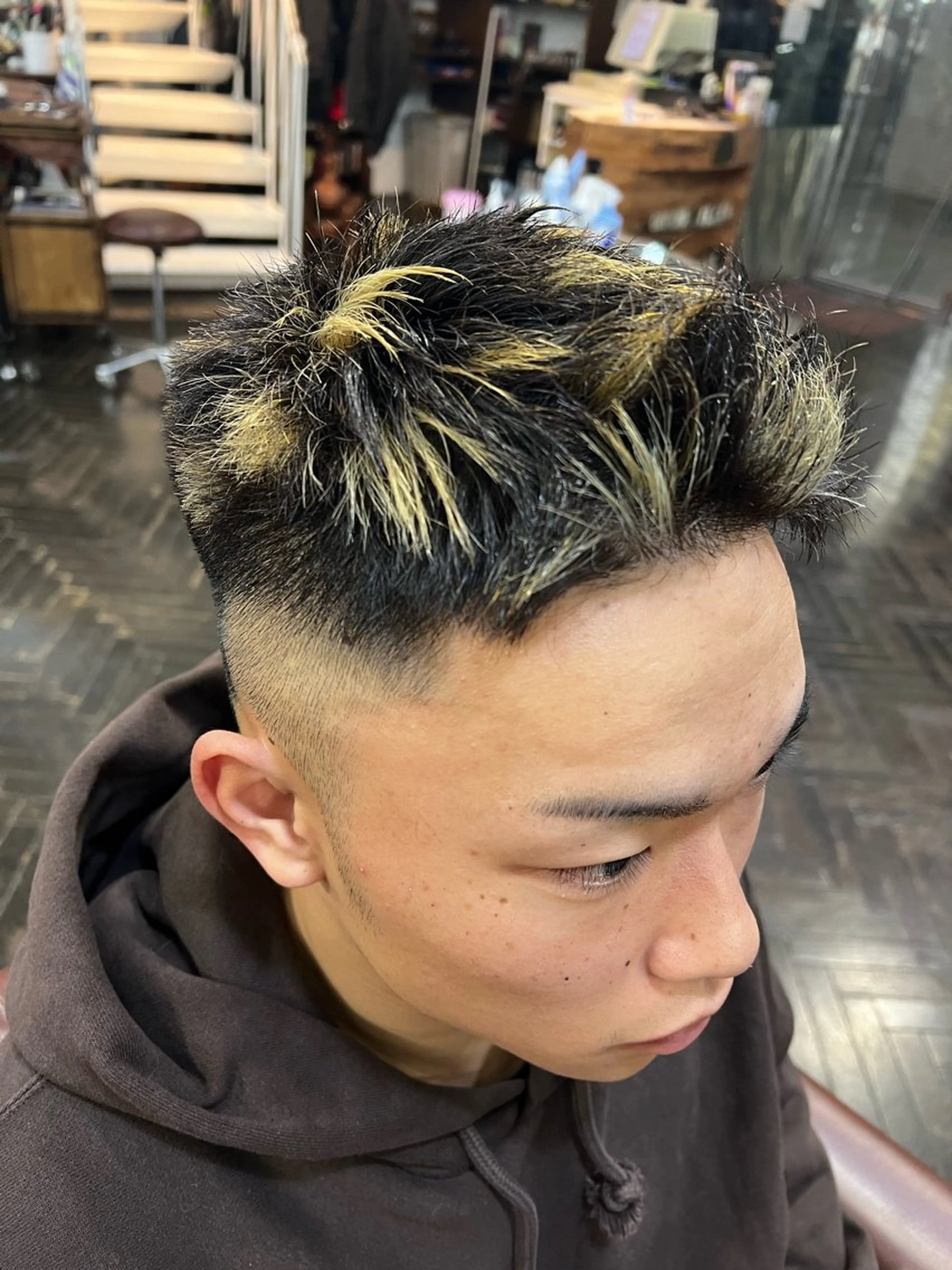 ショート メンズ メンズハイライト ハイライト 横浜ロングミディアム レイヤー/ 平林侑馬のヘアスタイル