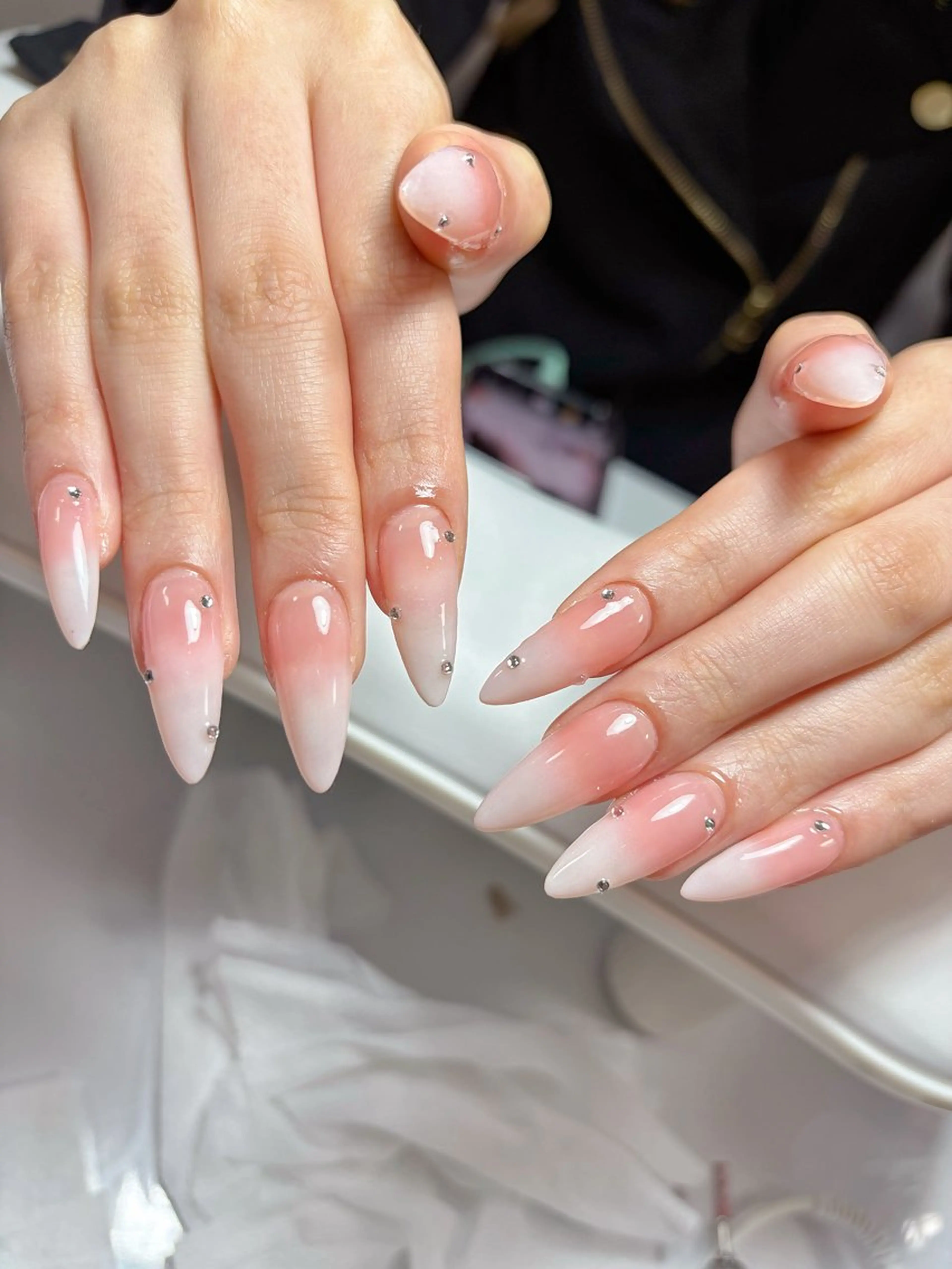 ネイル フラワーネイル 韓国ネイル 持ち込み 春ネイル ワンホンネイル ハンドネイル Huyn Nail Shinjyukuのネイルデザイン