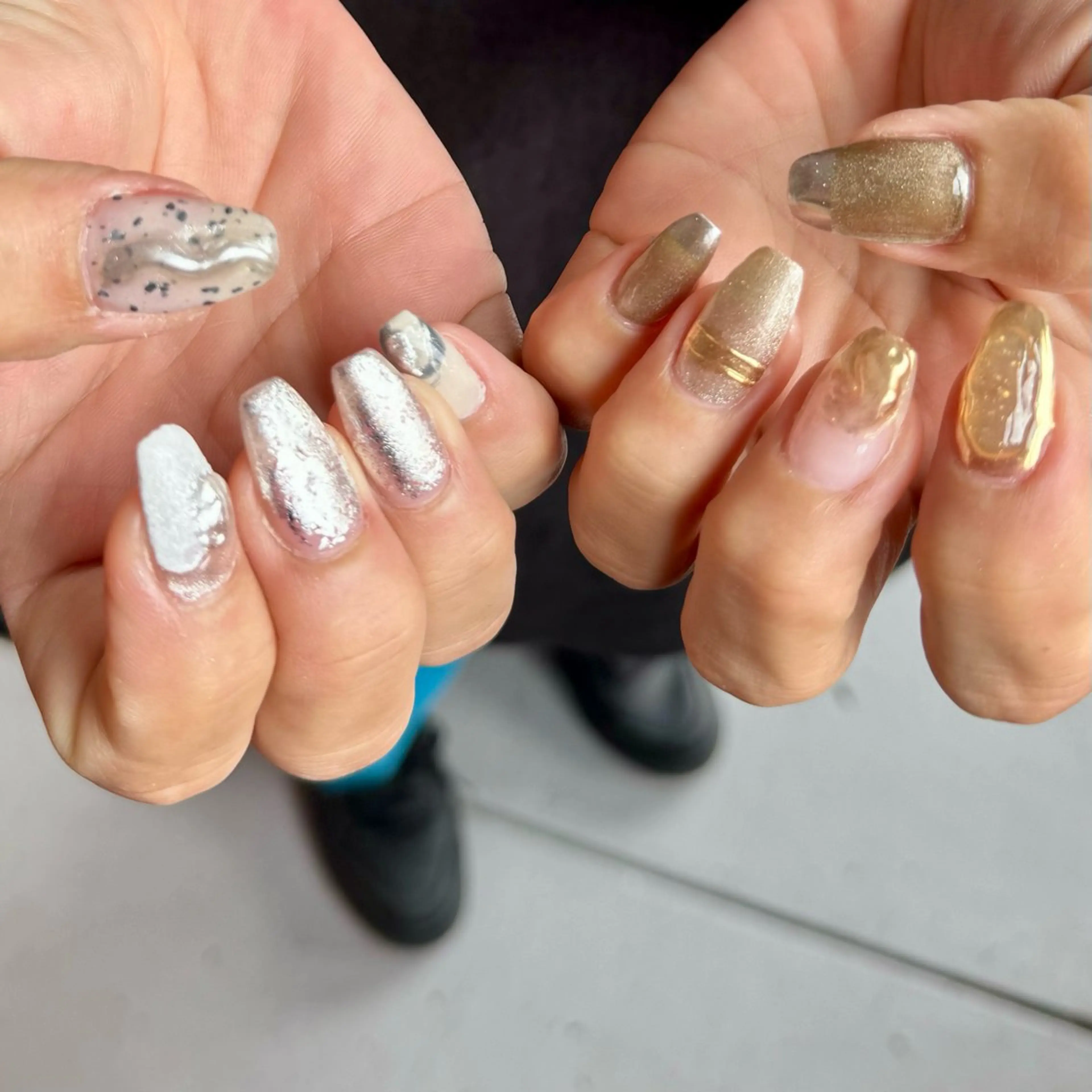 ネイル ゴールド マグネットネイル ミラーネイル ぷっくりネイル シルバー BY / Mのネイルデザイン