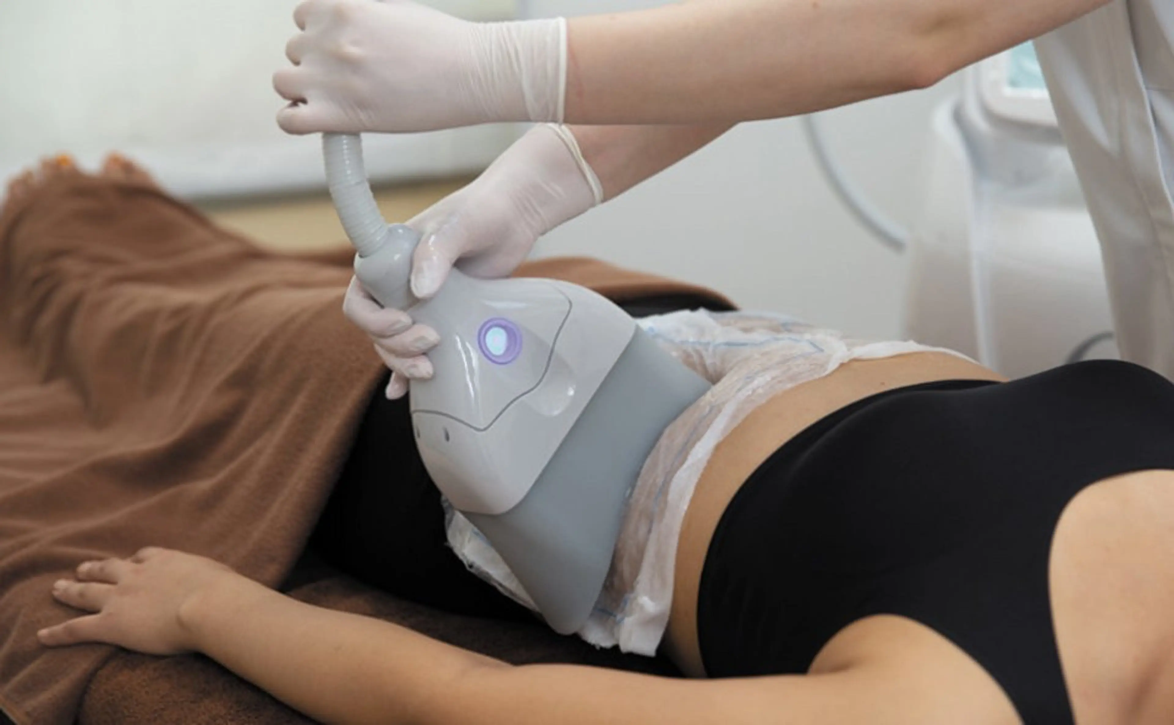 【当店痩身人気𝐍𝐨. 𝟏】1度で当てた部分の脂肪を20%撃退！気になるお腹にアプローチ！浮き輪肉なくしたい方はコレの写真