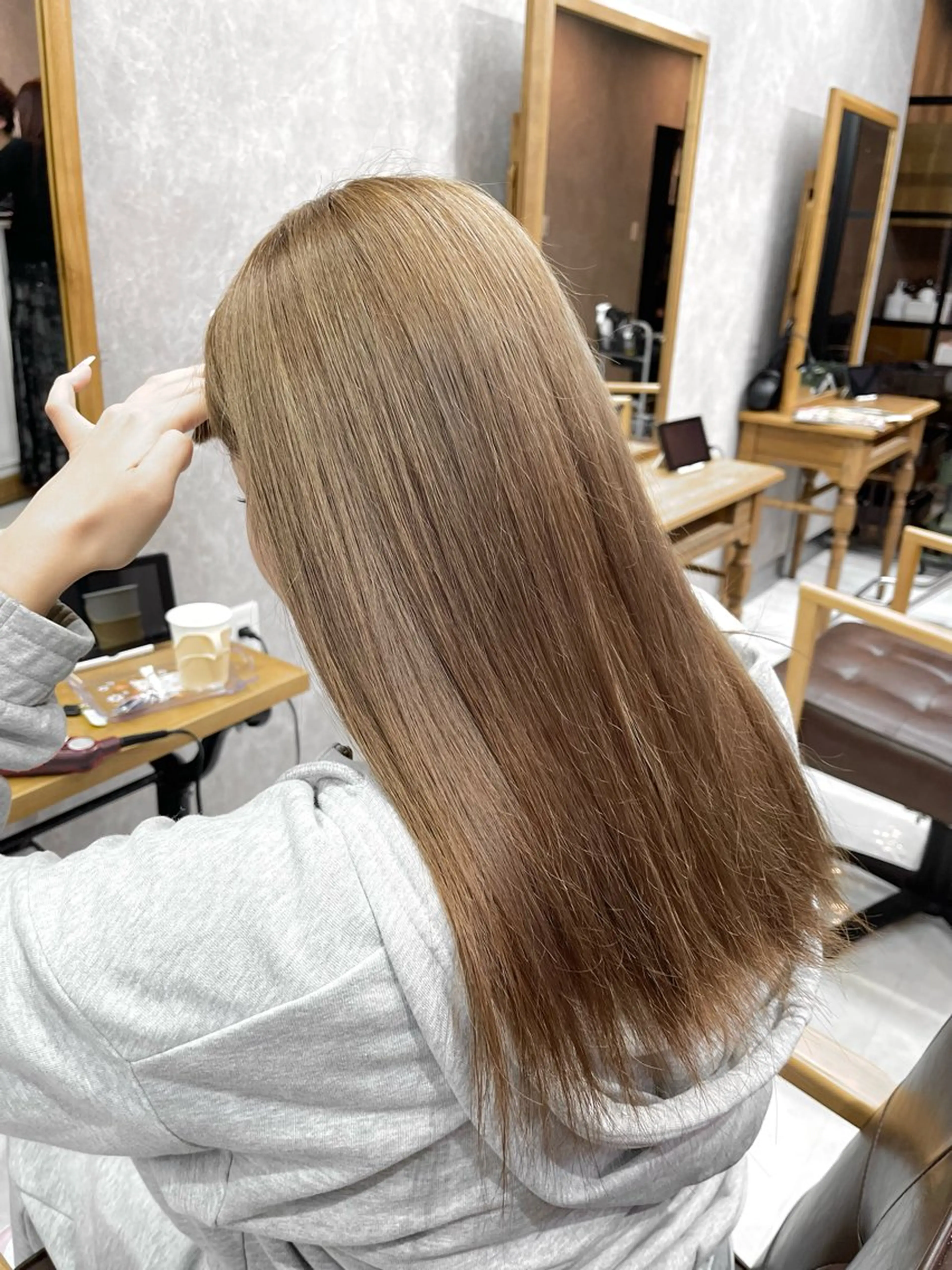 ロング 顔タイプ/ダブルカラ ー/りりかのヘアスタイル