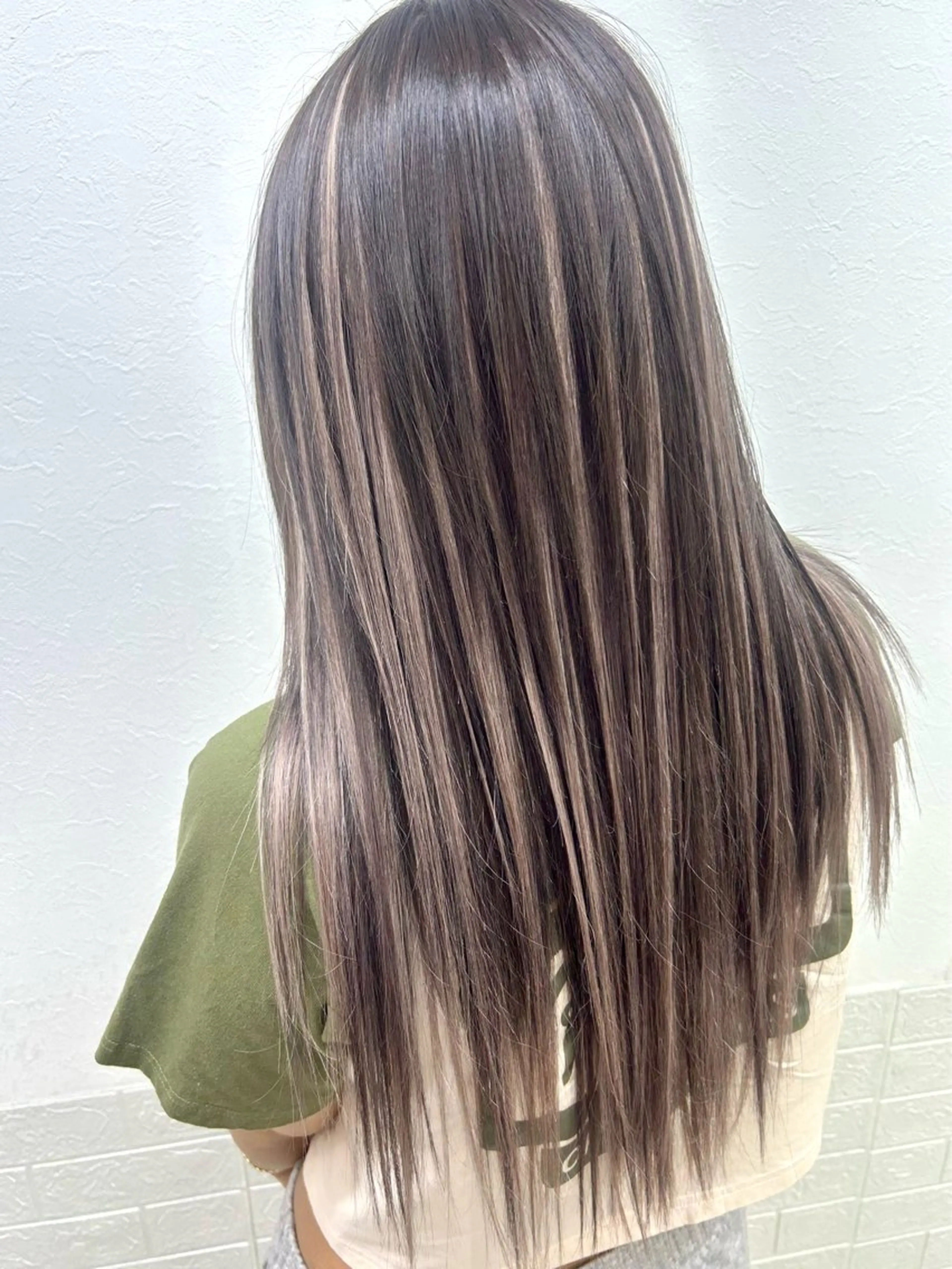 カラー ダブルスキルエクステ /羽エクステ白石宇由のヘアスタイル