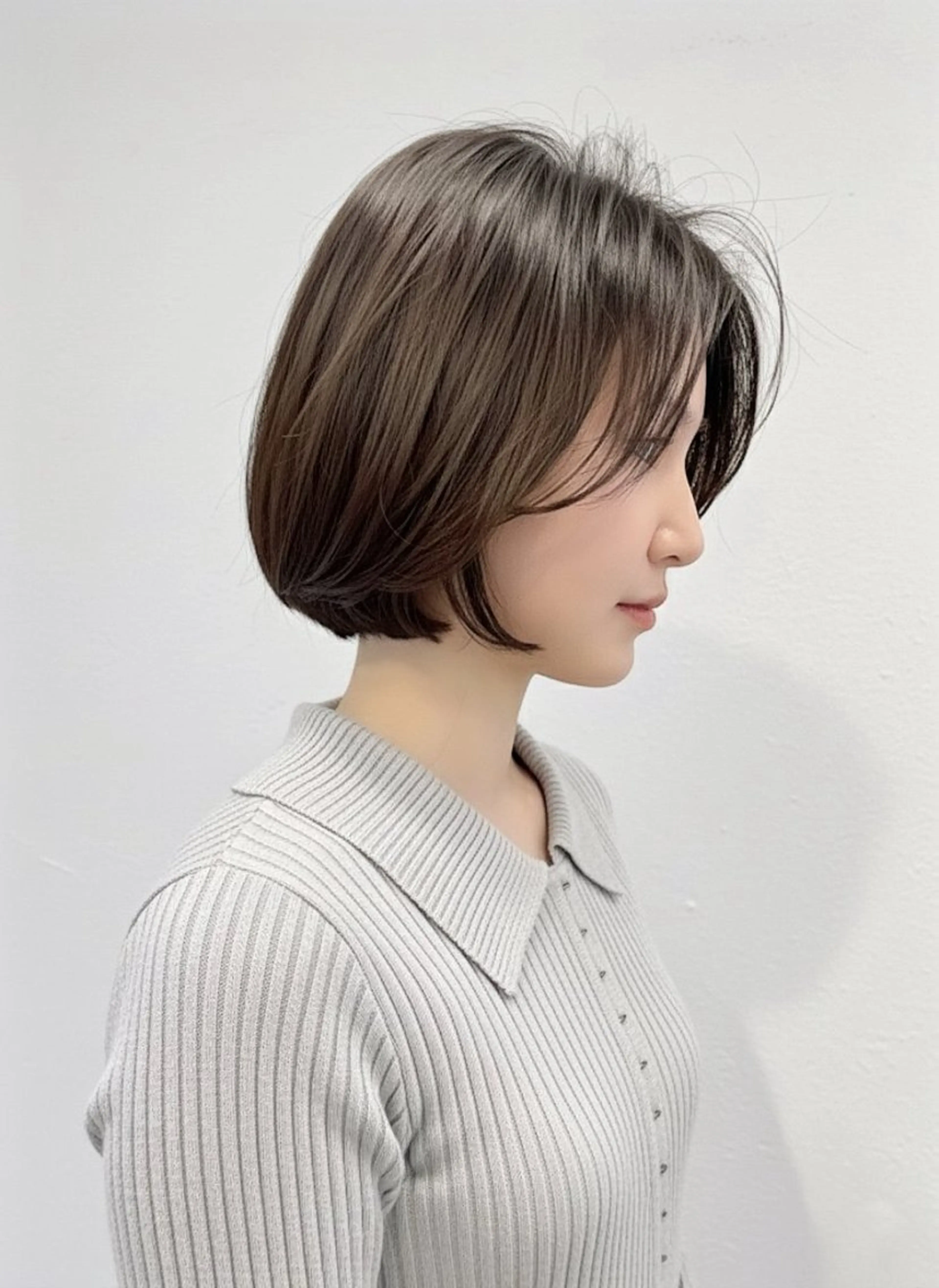 ショート アッシュ アッシュグレー アッシュグレージュ ボブ 梅田/白髪ぼかし Maiのヘアスタイル