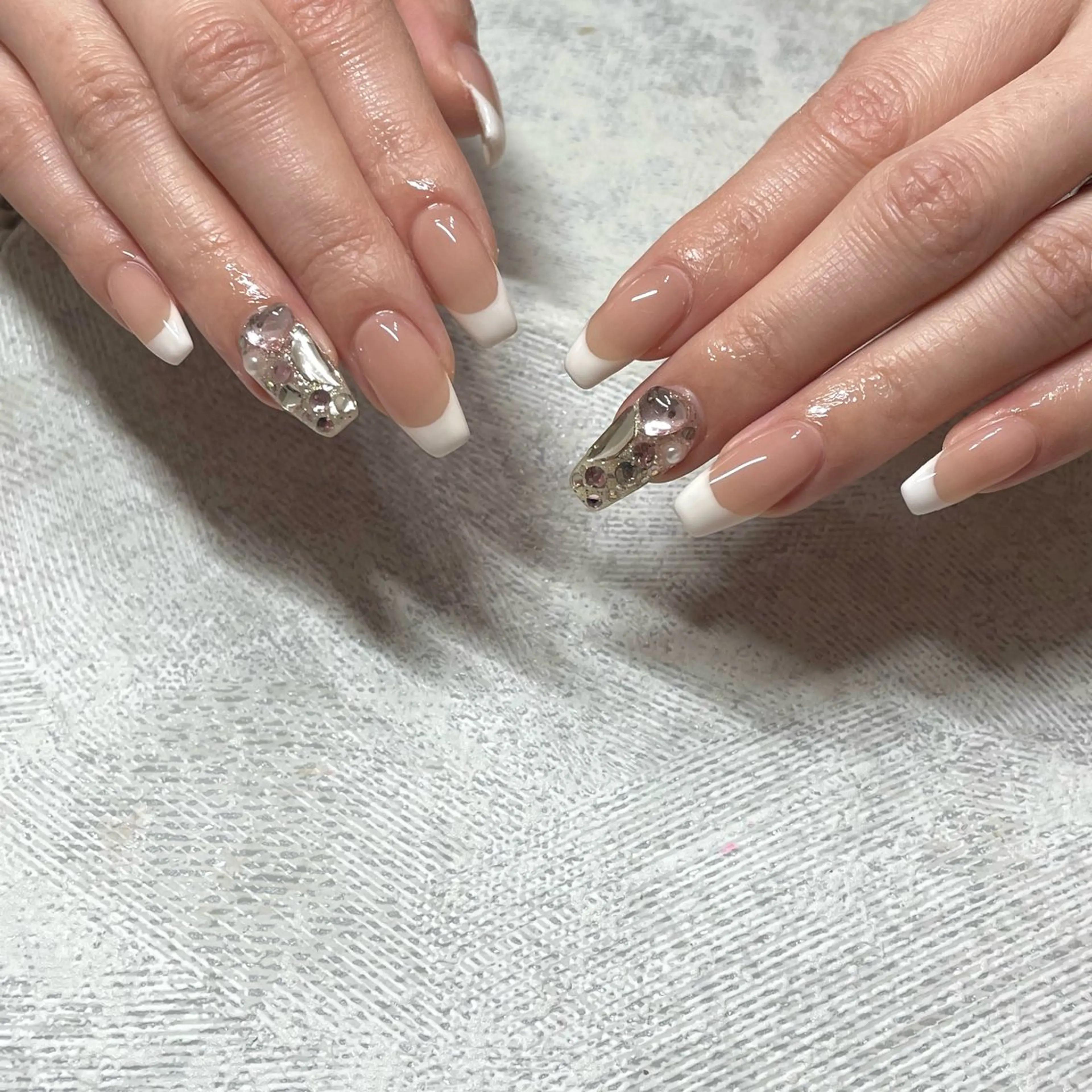 ネイル ストーンネイル ハンドネイル ハンドケア nailsalon SuMILEのネイルデザイン