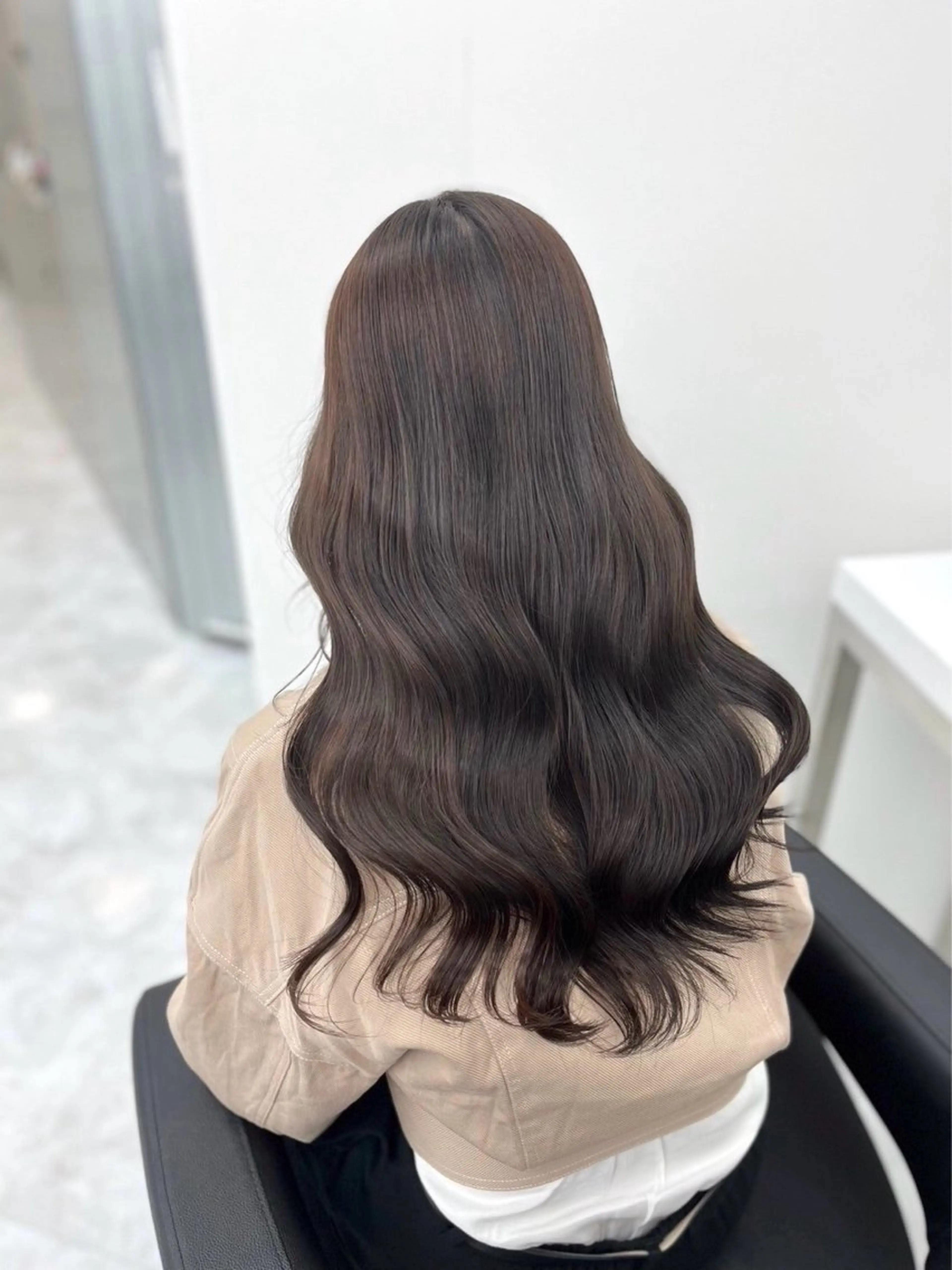 ロング カラー ヘアカラー トリートメント 透明感ベージュ🤎 manami👒🌿のヘアスタイル