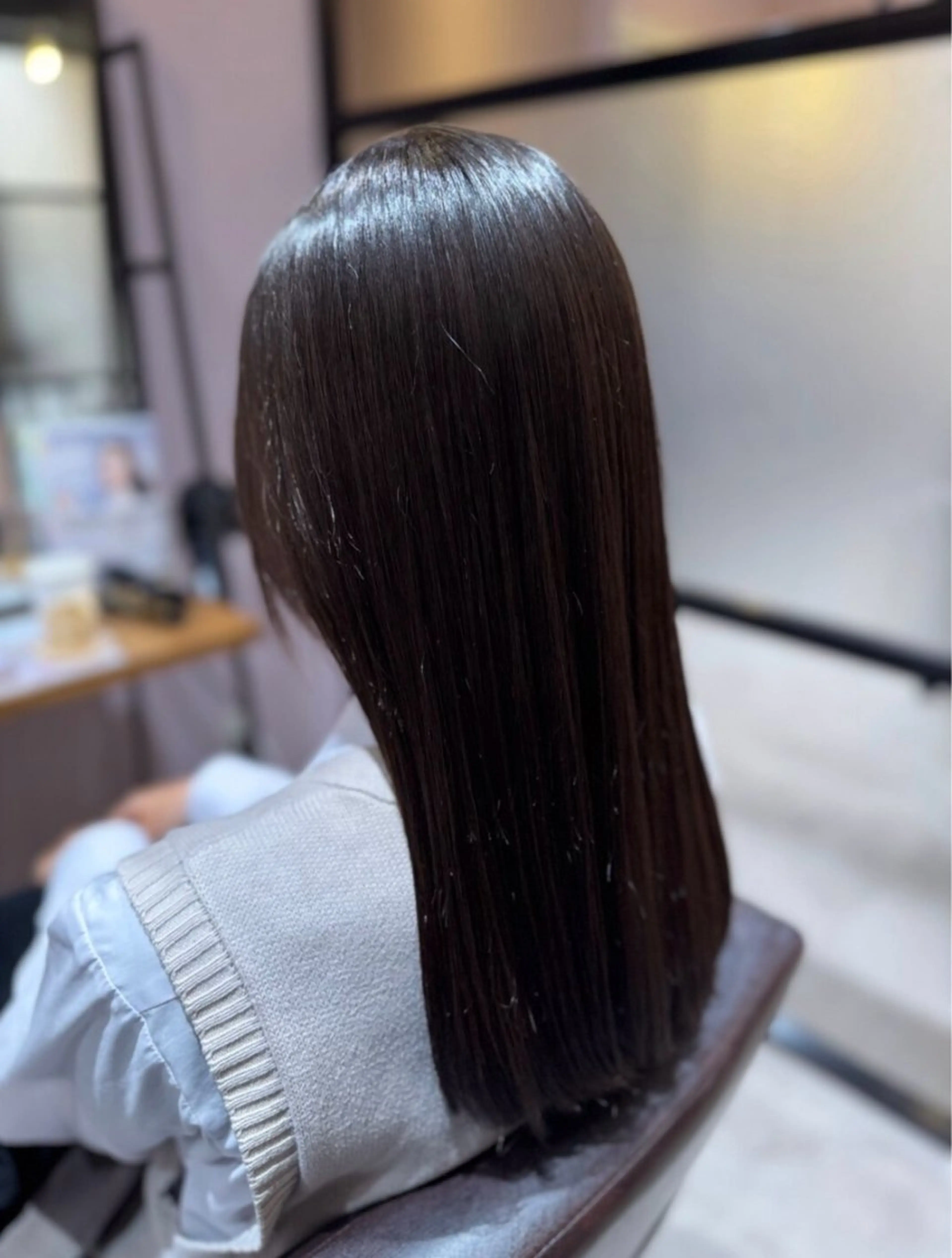 セミロング 作野 潮織のヘアスタイル