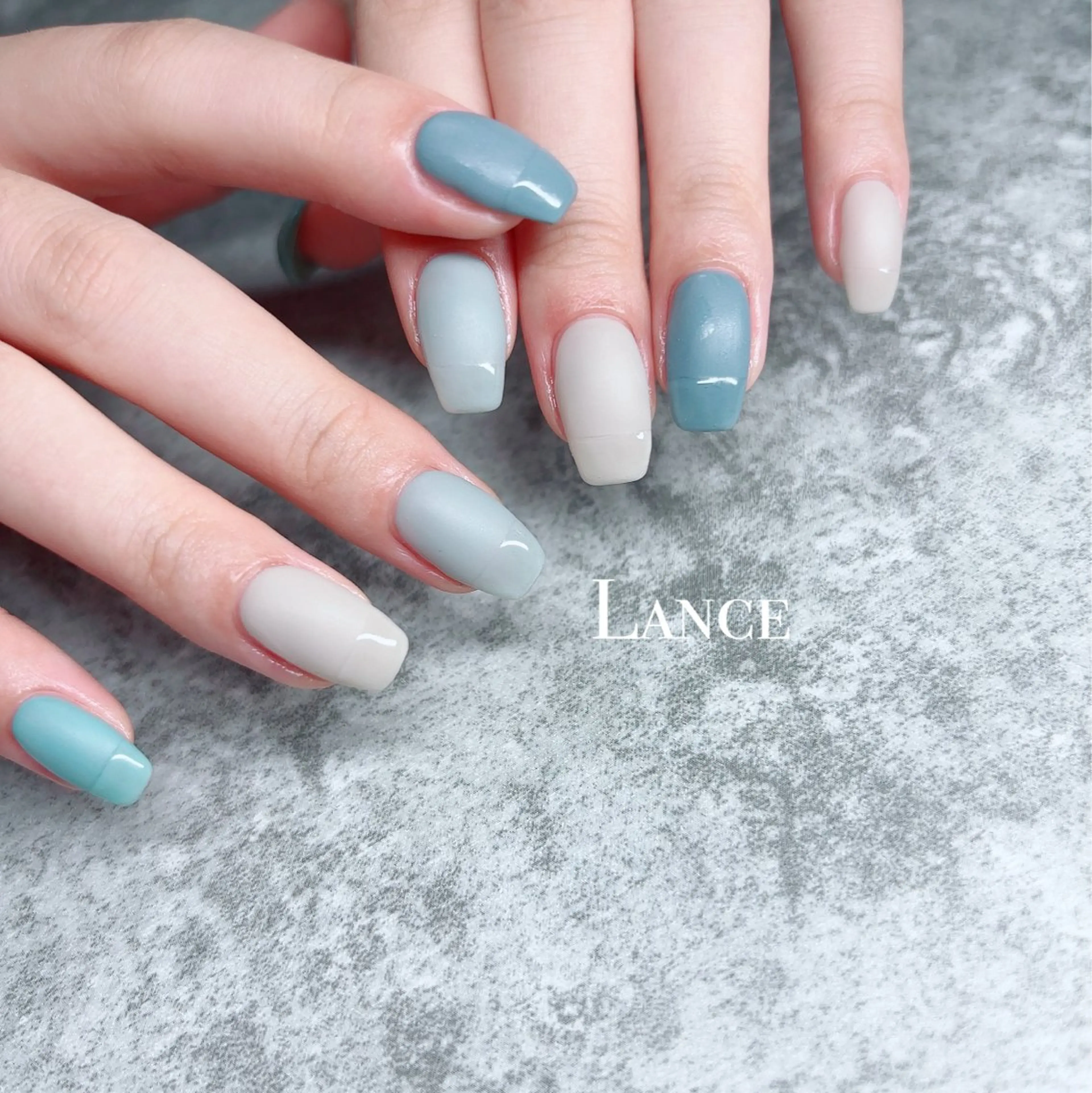 ネイル オーロラネイル フットネイル フレンチネイル キラキラネイル 韓国ネイル Lance nailのネイルデザイン