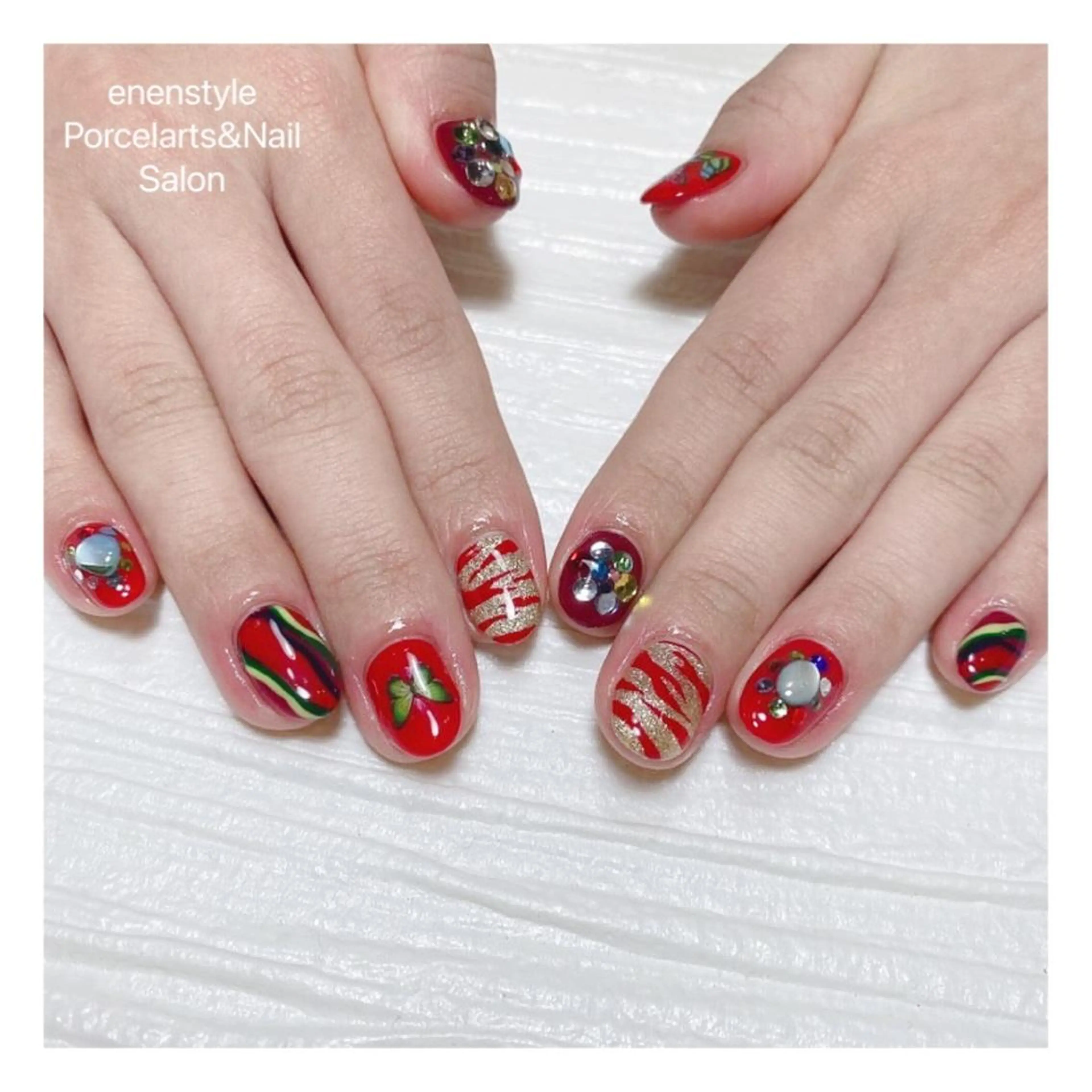 ショート ネイル ハンドネイル 👑enen style👑のネイルデザイン