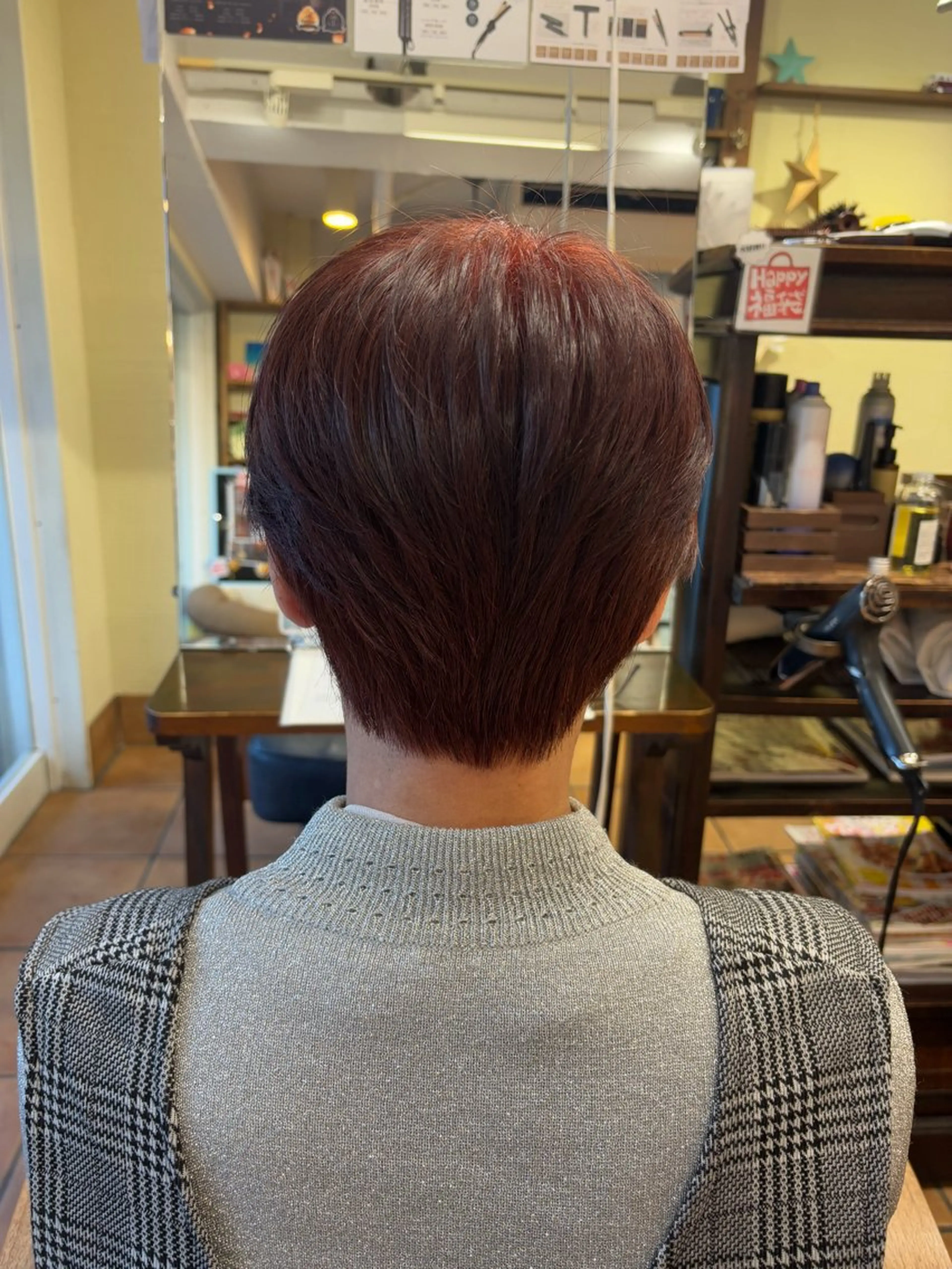 ショート カラー カット つばた みゆ🦋のヘアスタイル